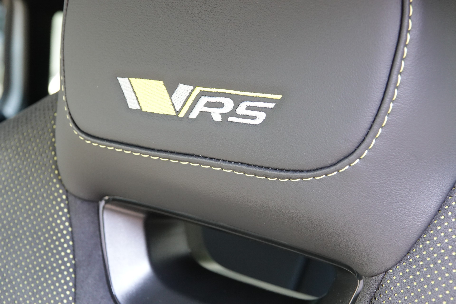 SKODA Elroq RS 4x4-image-14
