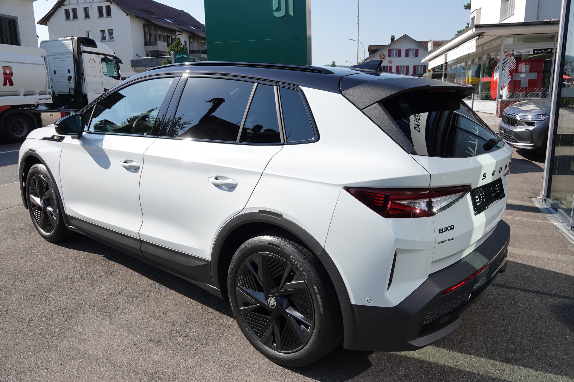 SKODA Elroq RS 4x4-image-6
