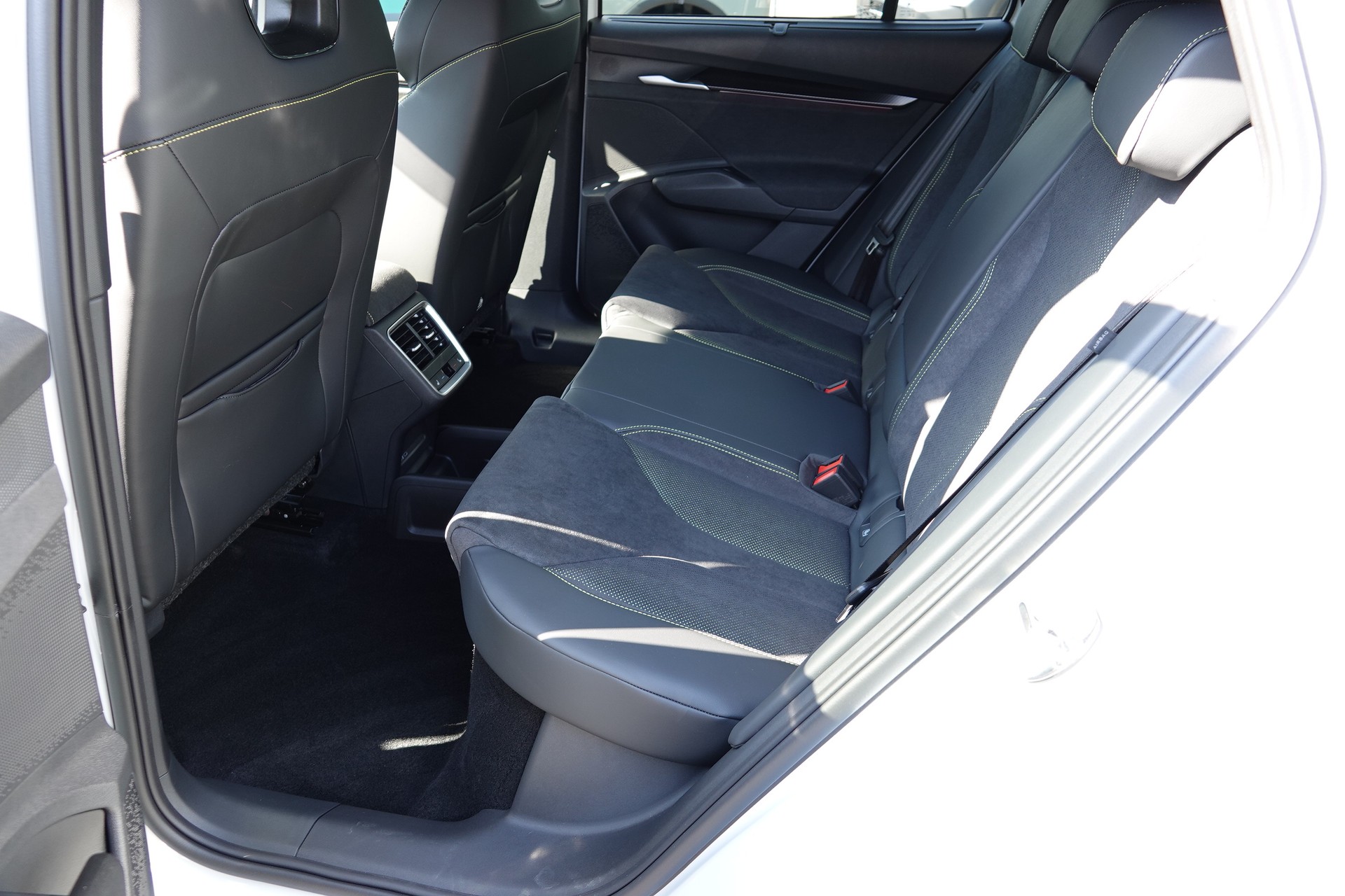 SKODA Elroq RS 4x4-image-15