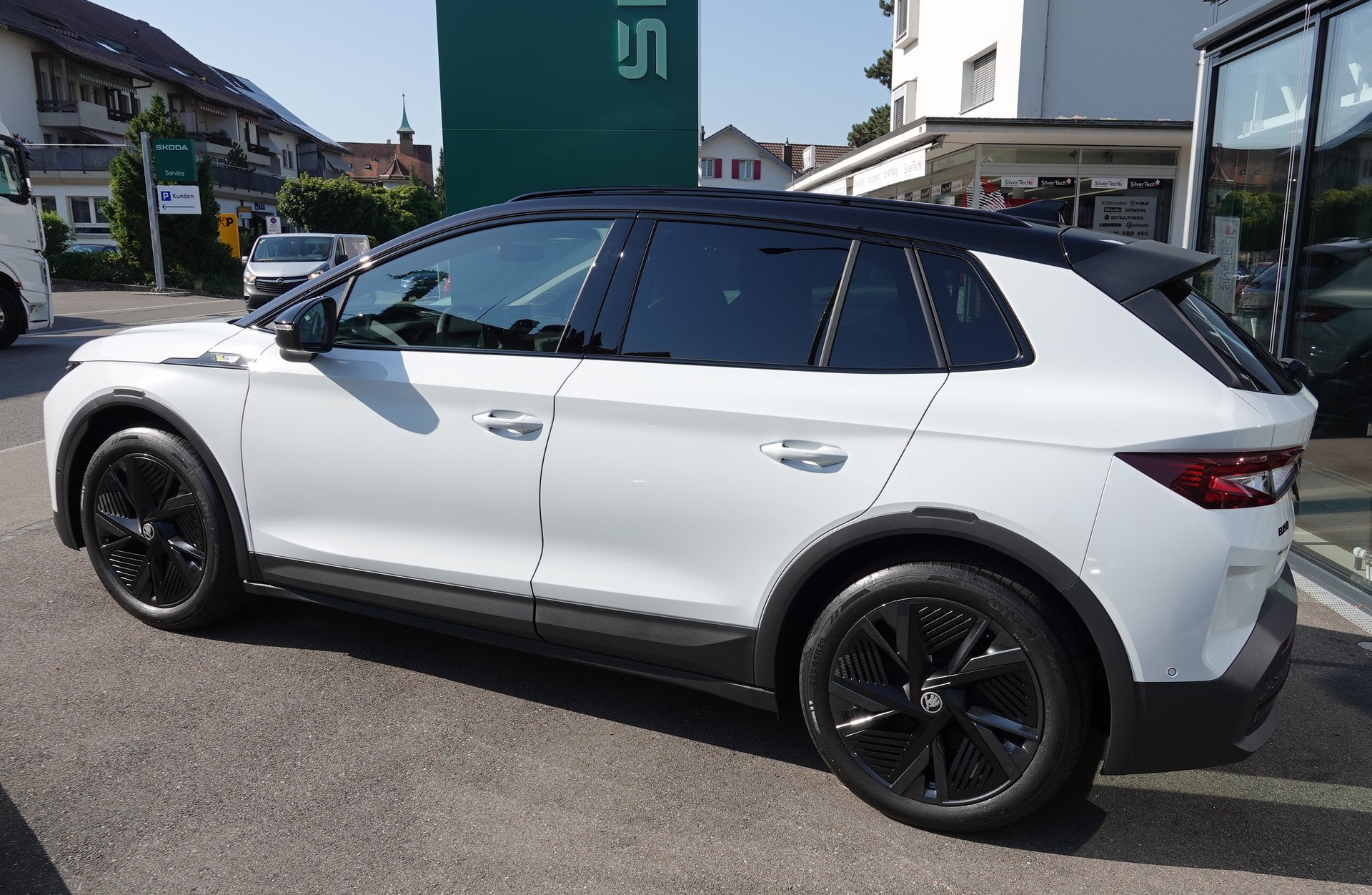 SKODA Elroq RS 4x4-image-5