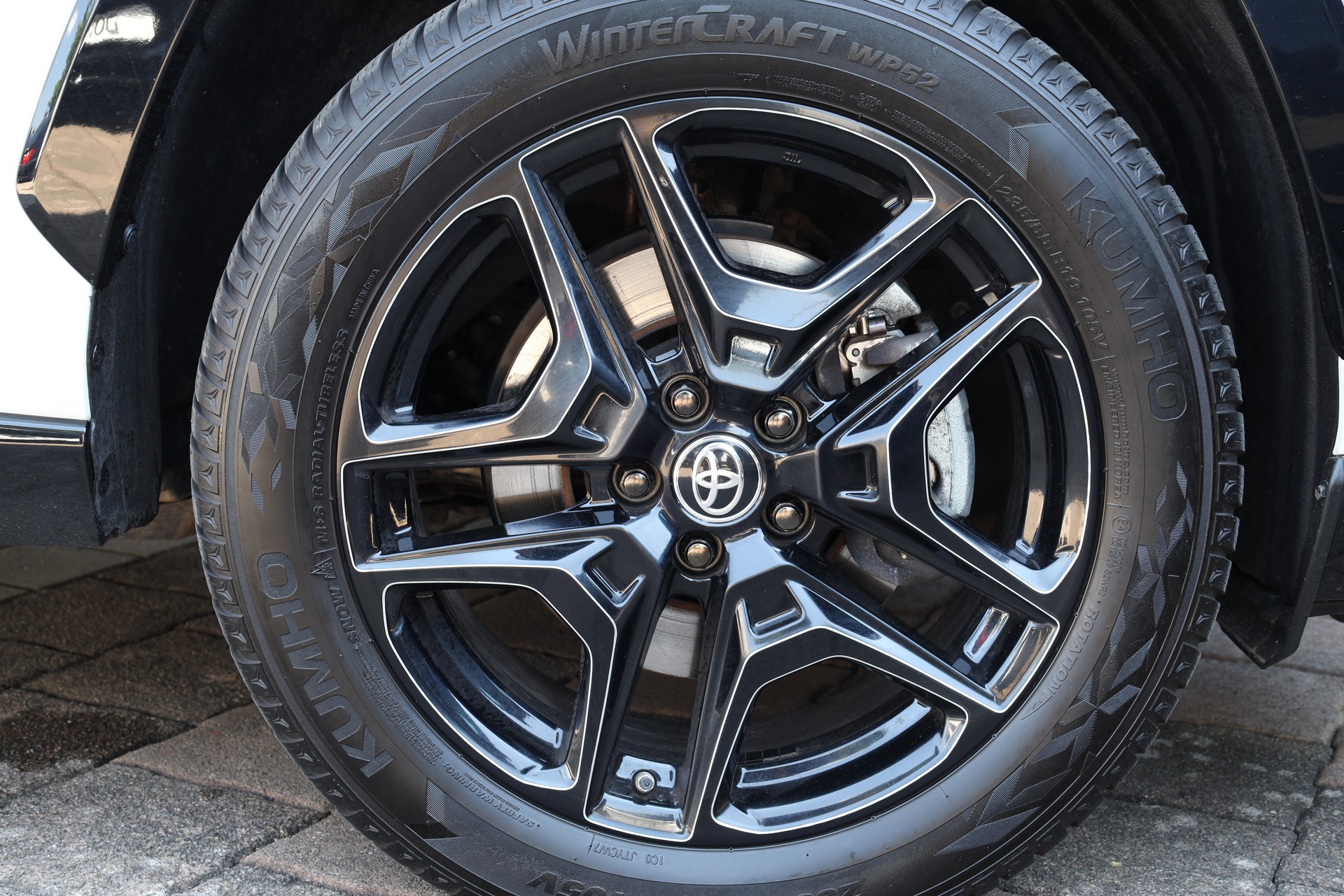 TOYOTA RAV-4 2.5 HEV GR Sport e-CVT 4WD-image-28