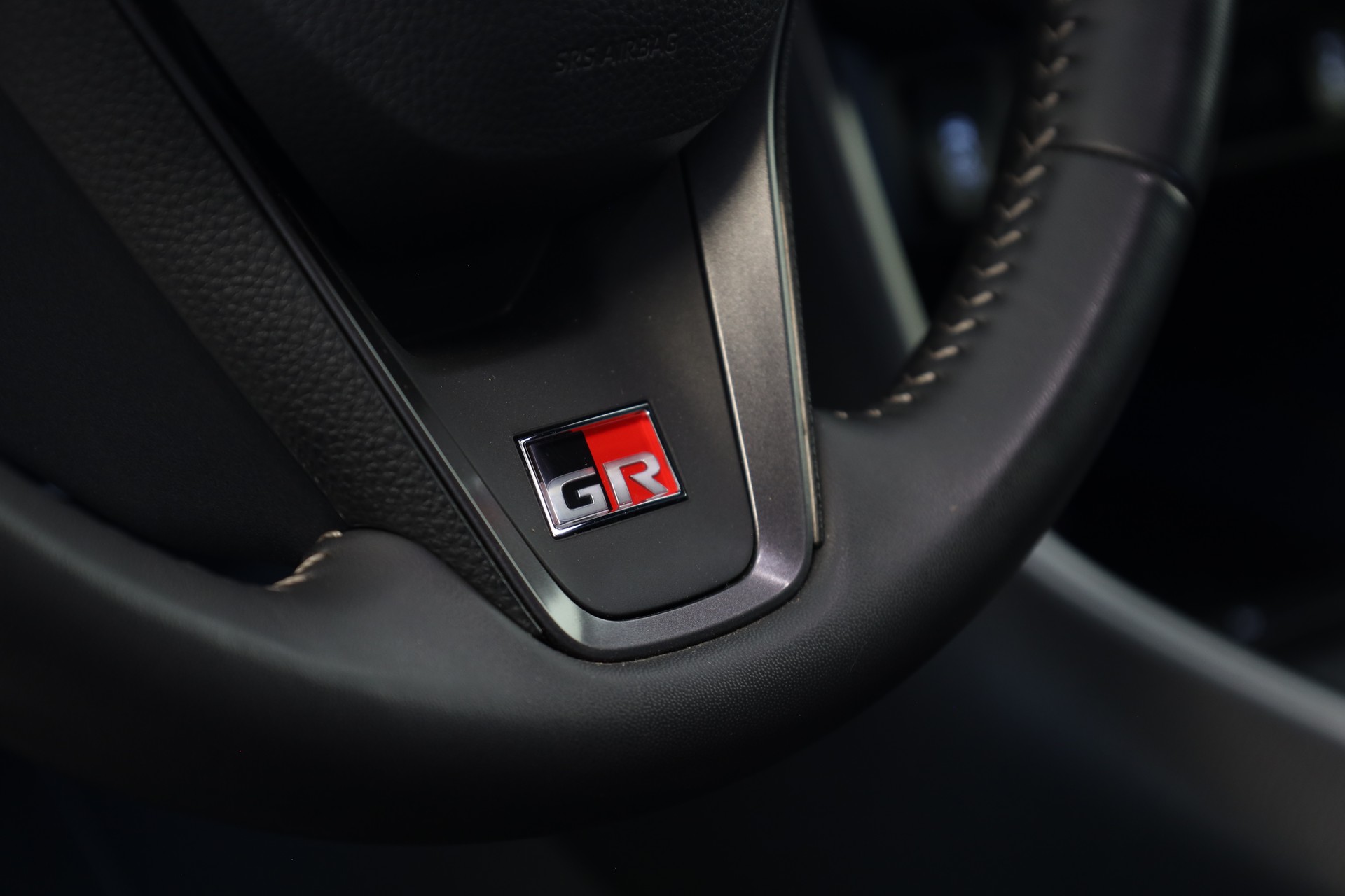 TOYOTA RAV-4 2.5 HEV GR Sport e-CVT 4WD-image-19