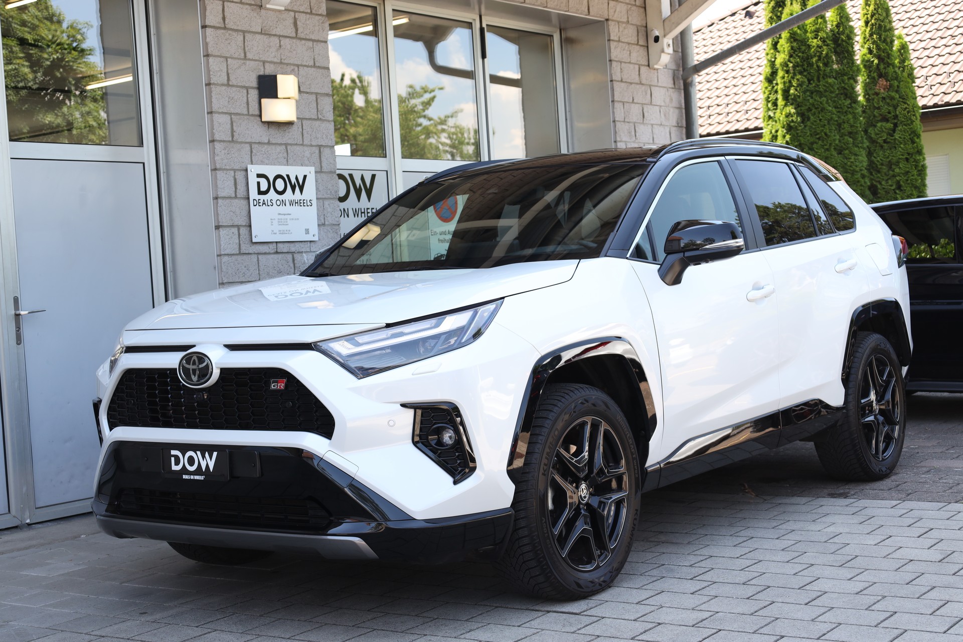 TOYOTA RAV-4 2.5 HEV GR Sport e-CVT 4WD-image-2