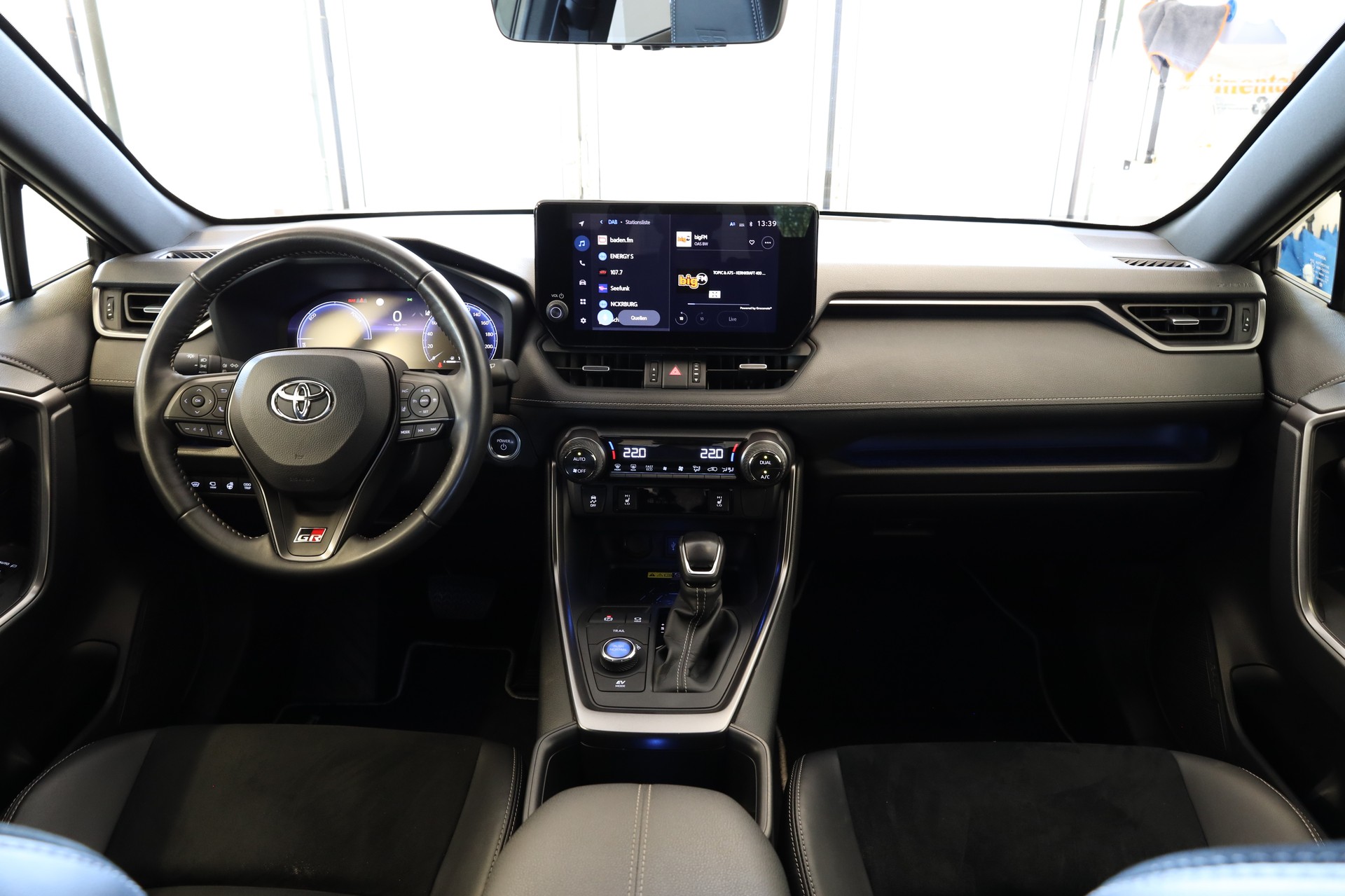 TOYOTA RAV-4 2.5 HEV GR Sport e-CVT 4WD-image-8