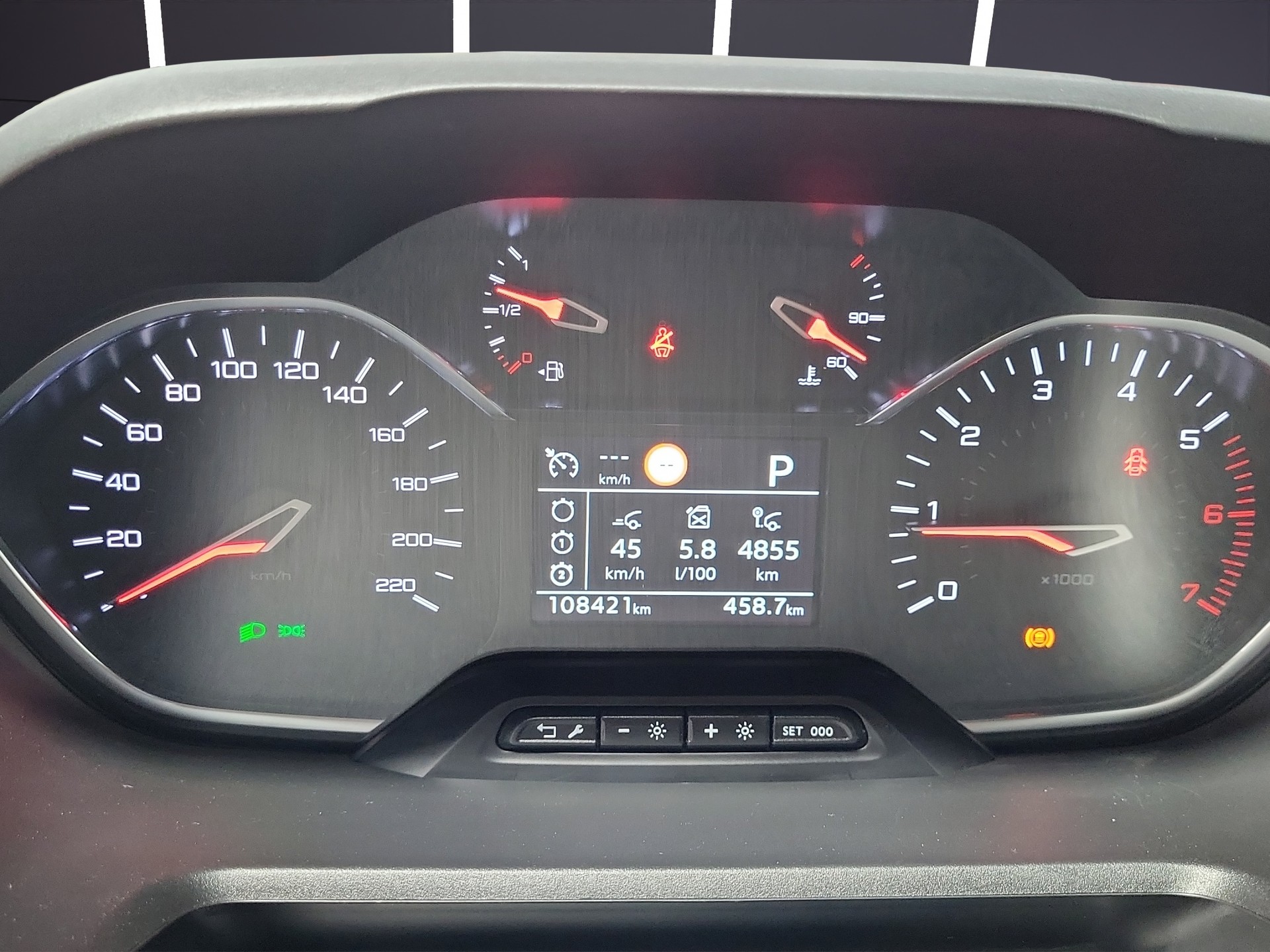 PEUGEOT Rifter 1.5 BlueHDi Allure-image-7