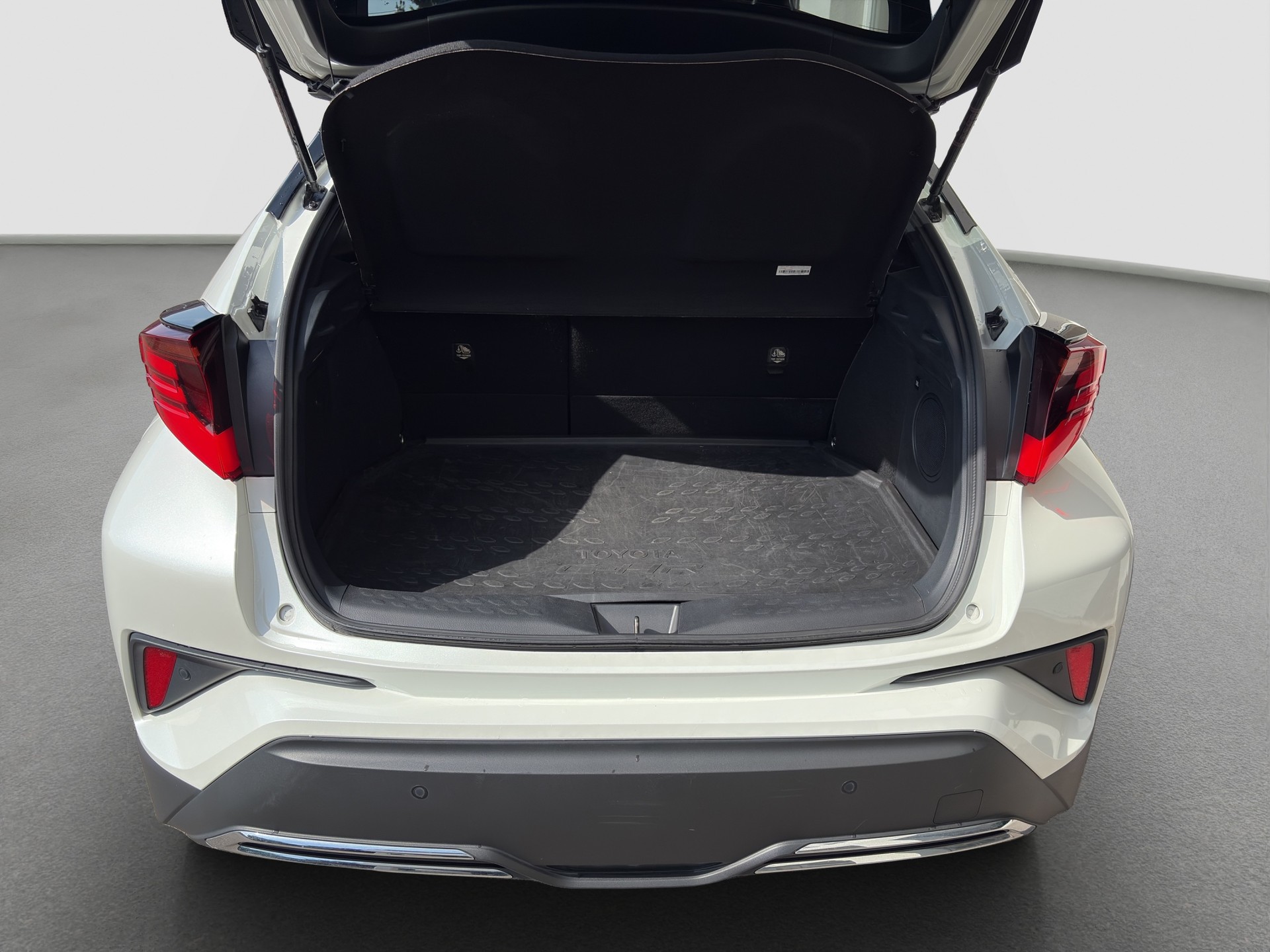 TOYOTA C-HR 2.0 HSD CVT Style-image-5