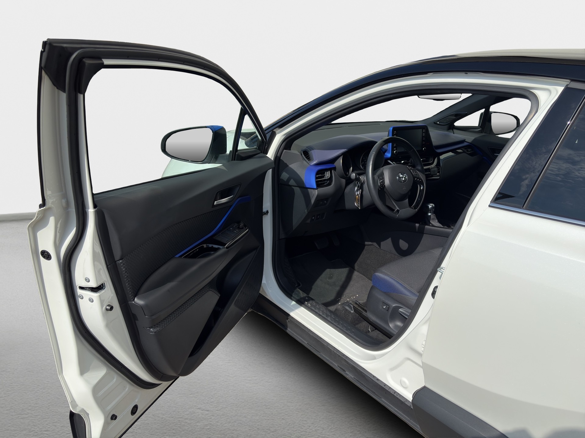 TOYOTA C-HR 2.0 HSD CVT Style-image-16