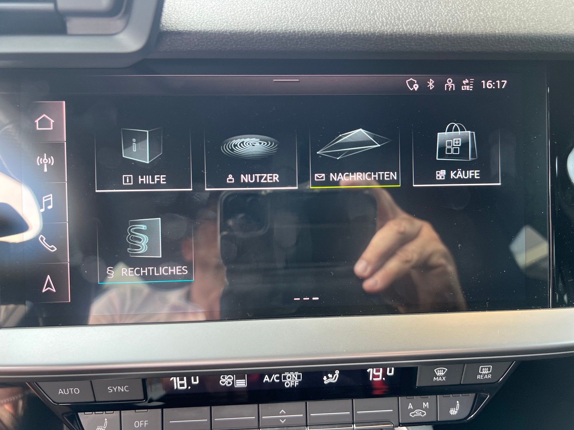 AUDI A3 Sportback 40 TFSI e S line S-tronic *Navi * Teilleder Rückfahrtkamera * Head -up Display * Assistenzpaket *frisch ab MFK *-image-17