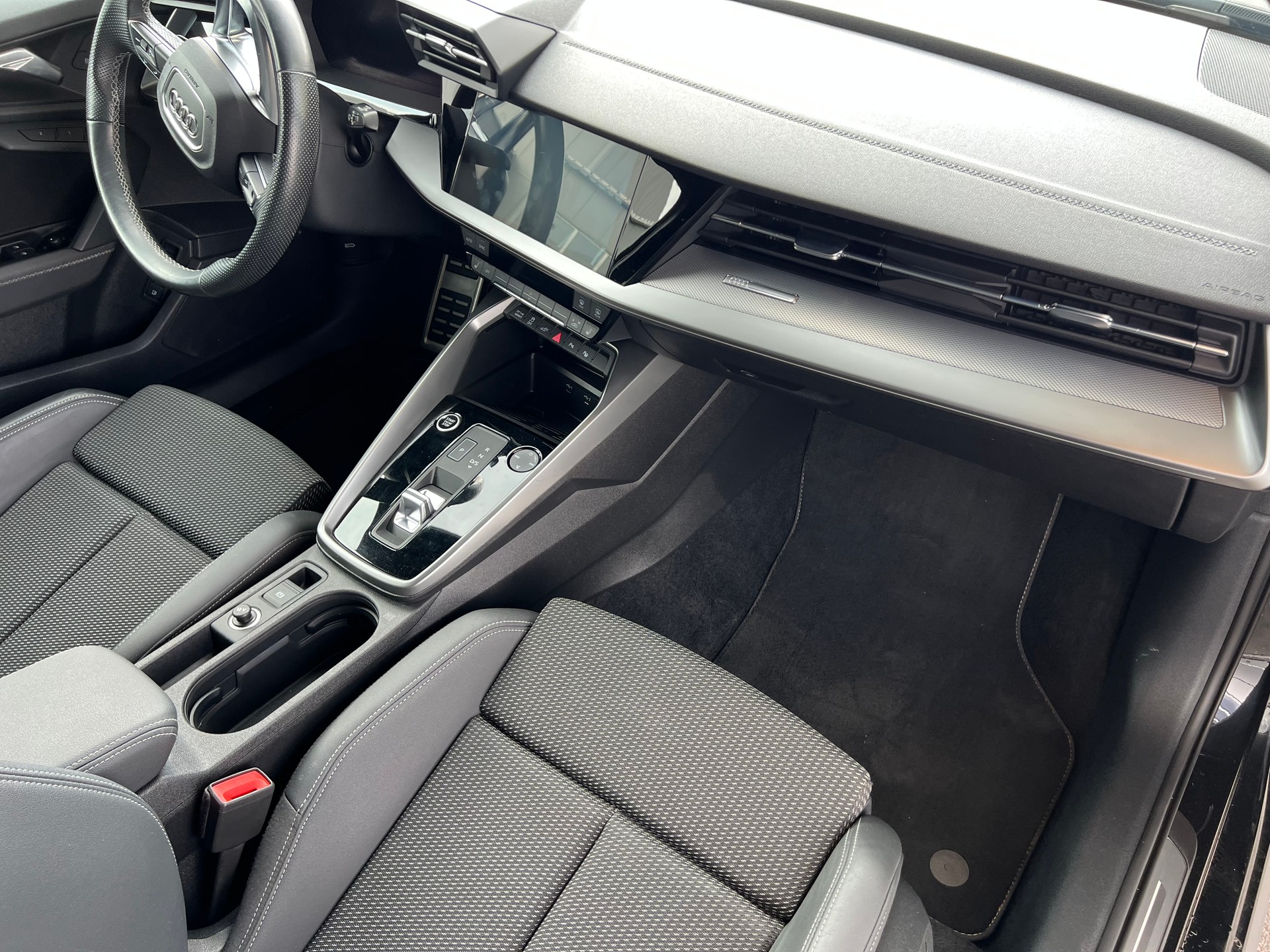 AUDI A3 Sportback 40 TFSI e S line S-tronic *Navi * Teilleder Rückfahrtkamera * Head -up Display * Assistenzpaket *frisch ab MFK *-image-12