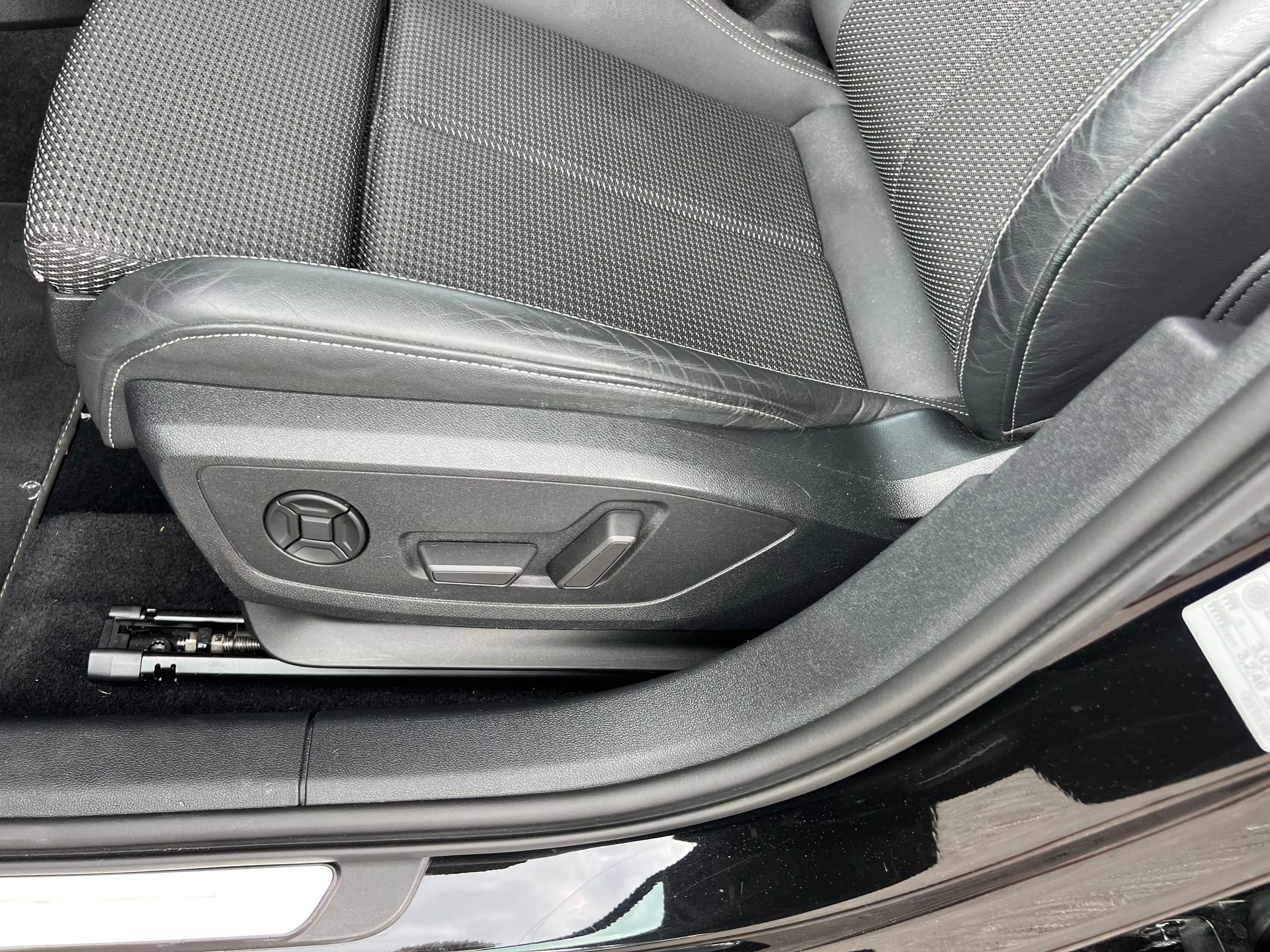AUDI A3 Sportback 40 TFSI e S line S-tronic *Navi * Teilleder Rückfahrtkamera * Head -up Display * Assistenzpaket *frisch ab MFK *-image-23