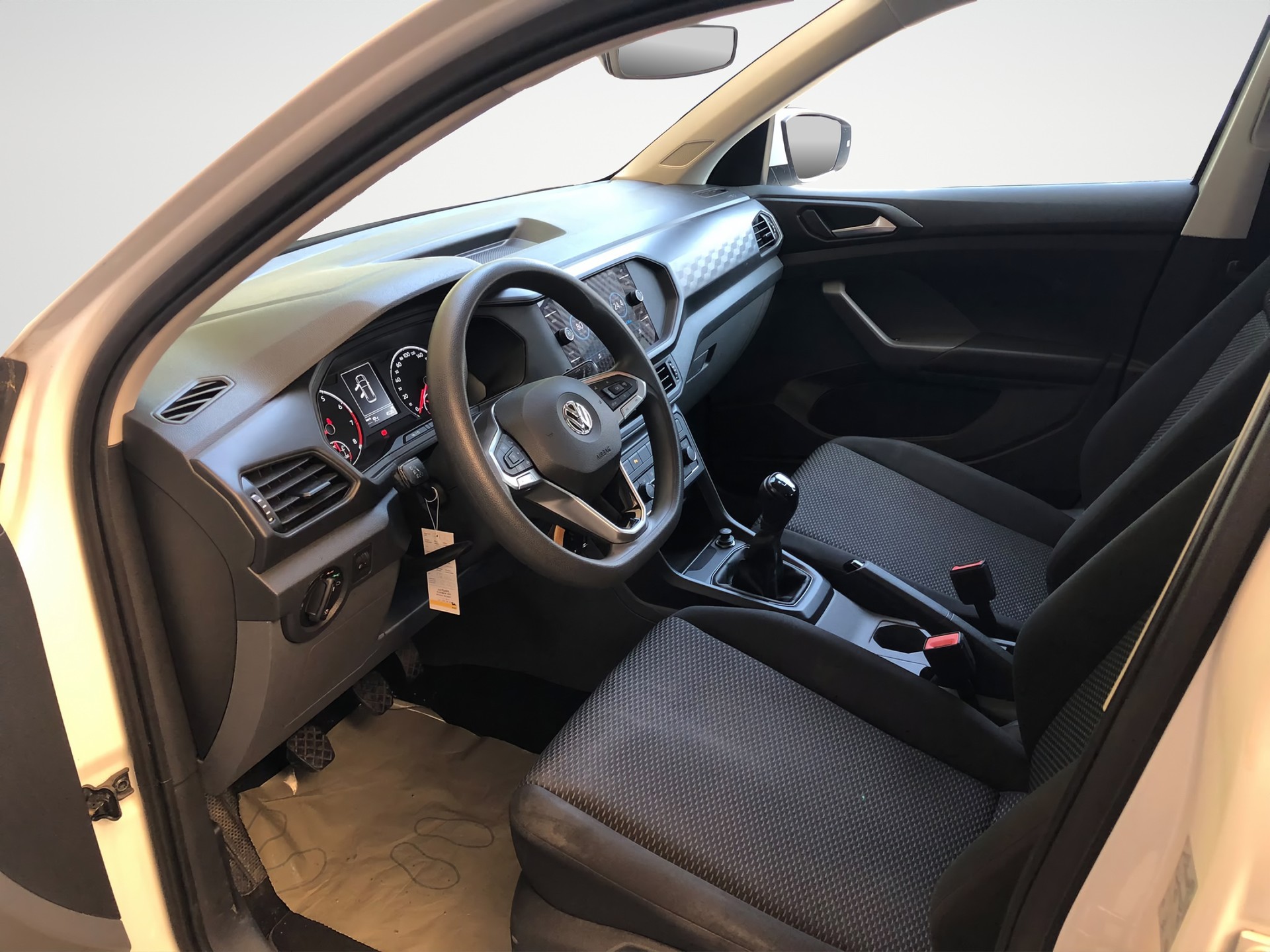VW T-Cross 1.0 TSI-image-6