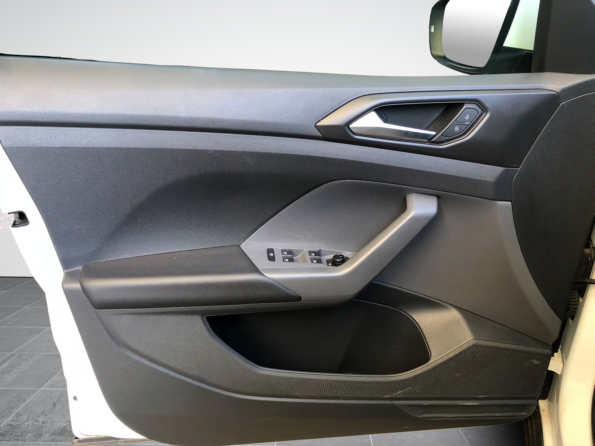 VW T-Cross 1.0 TSI-image-5