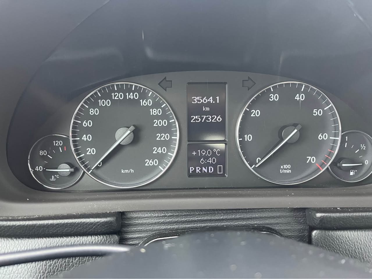 MERCEDES-BENZ C 280 Avantgarde Sport Edition 4Matic Automatic-image-12