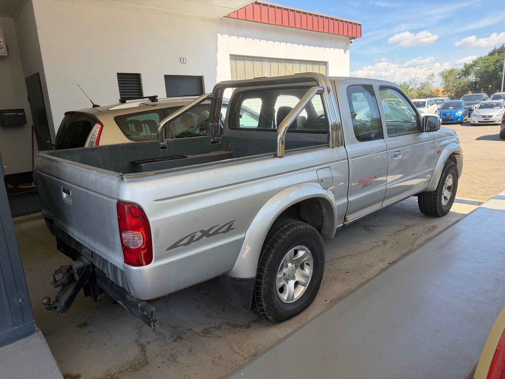 MAZDA B 2500TD 4x4 Strech Cab.Hurricane-image-1
