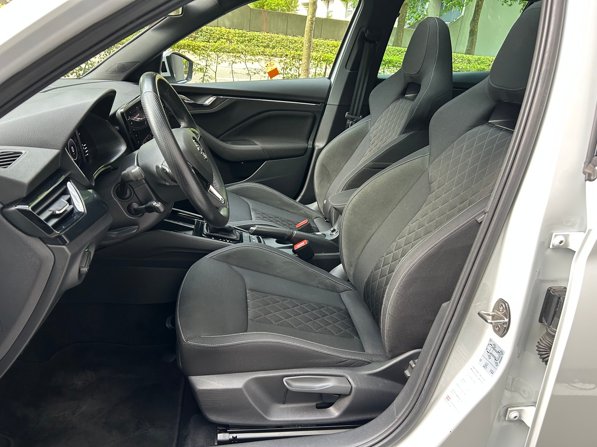 SKODA Kamiq 1.0 TSI Style DSG-image-8