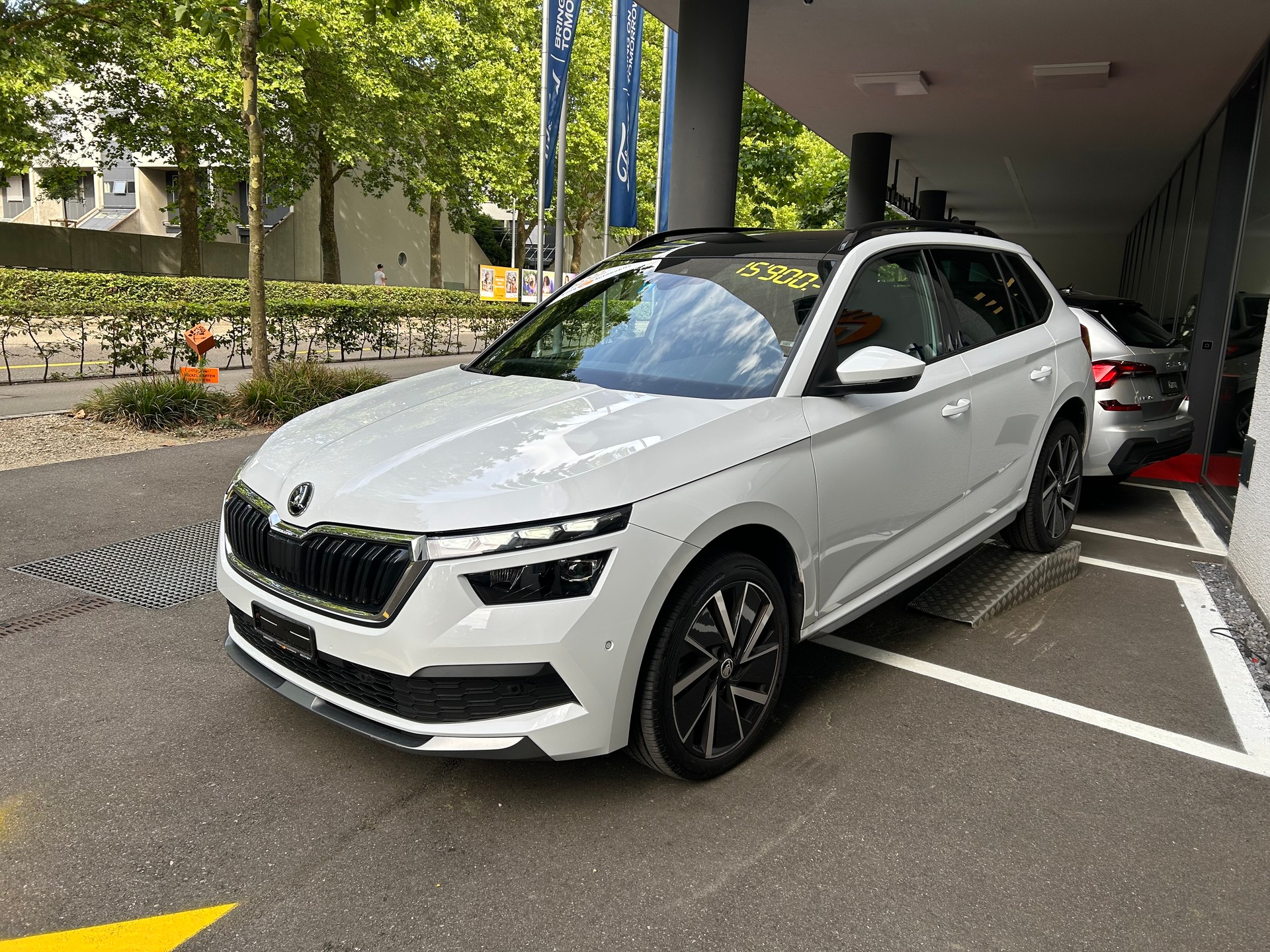 SKODA Kamiq 1.0 TSI Style DSG-image-17