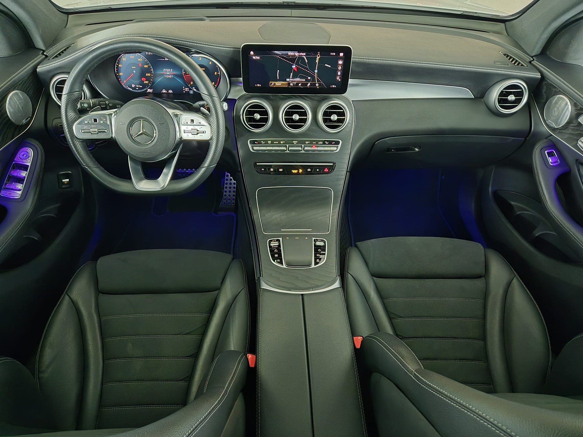 MERCEDES-BENZ GLC 300 d AMG Line 4Matic 9G-Tronic-image-30