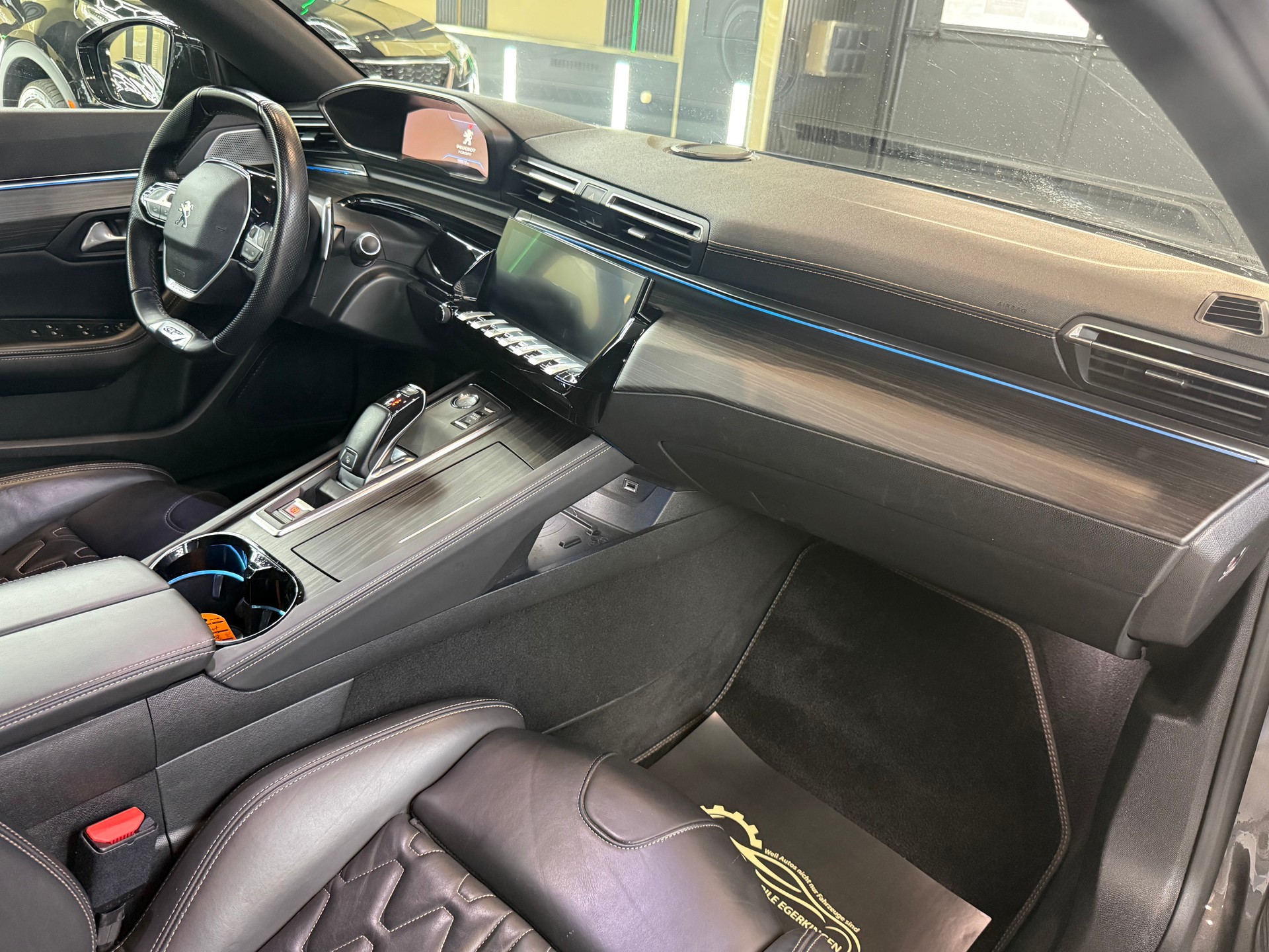 PEUGEOT 508 SW 1.6 Pure Tech GT EAT8-image-10