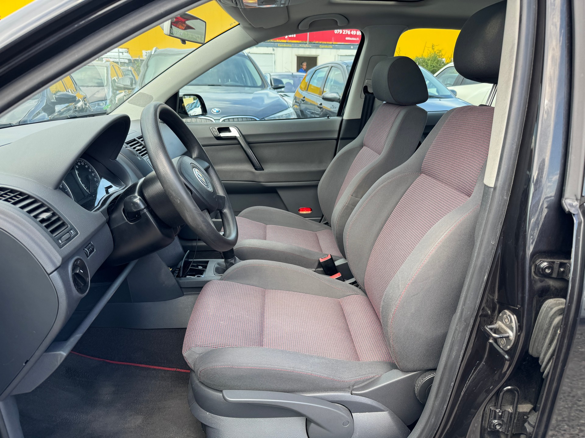 VW Polo 1.4 16V Highline-image-8
