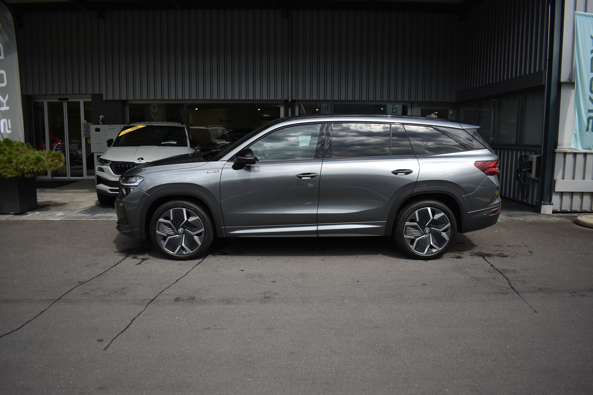 SKODA Kodiaq 2.0 TSI Sportline 4x4-showroom-element-3