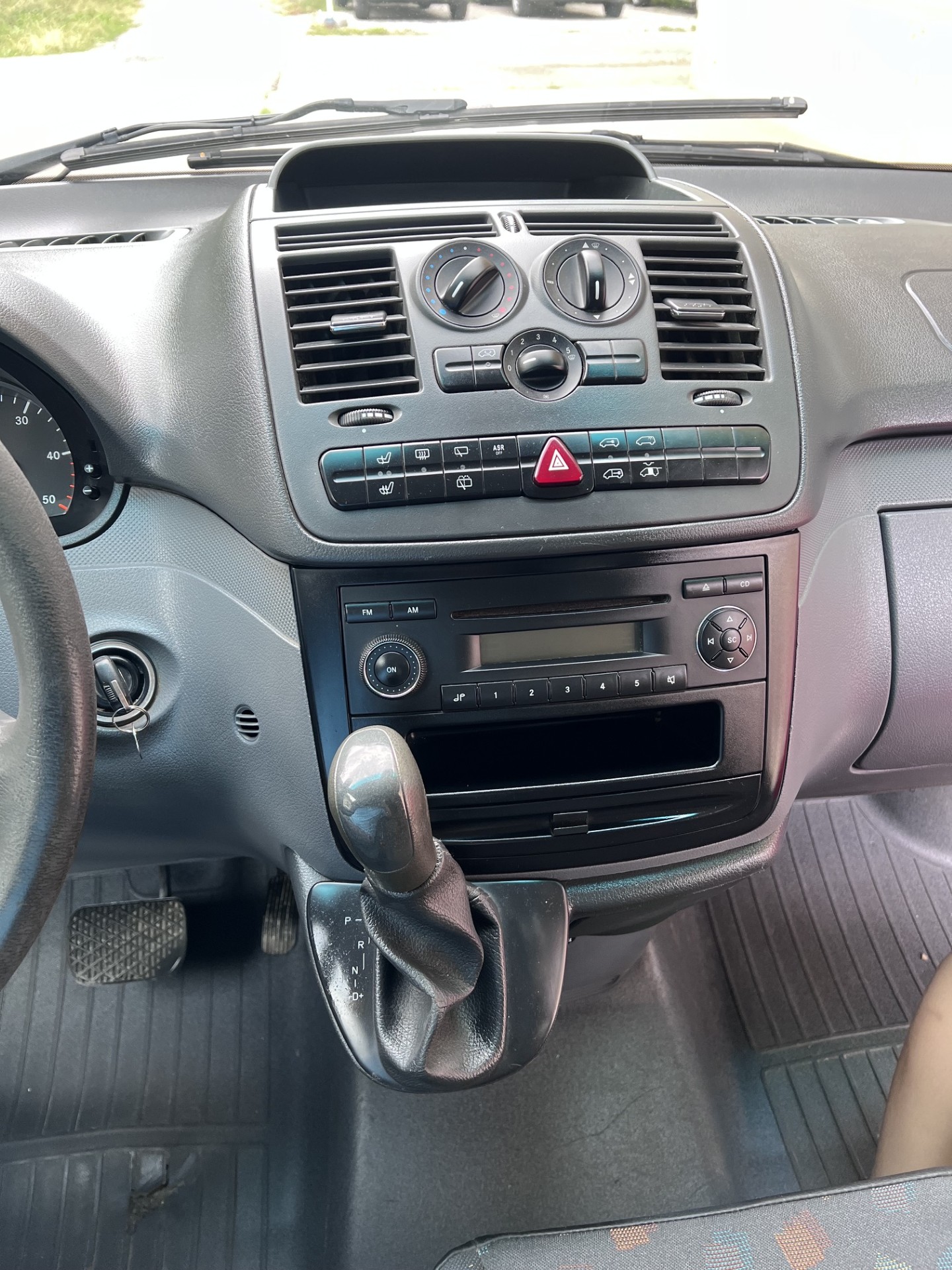 MERCEDES-BENZ Vito 111 CDI-image-3