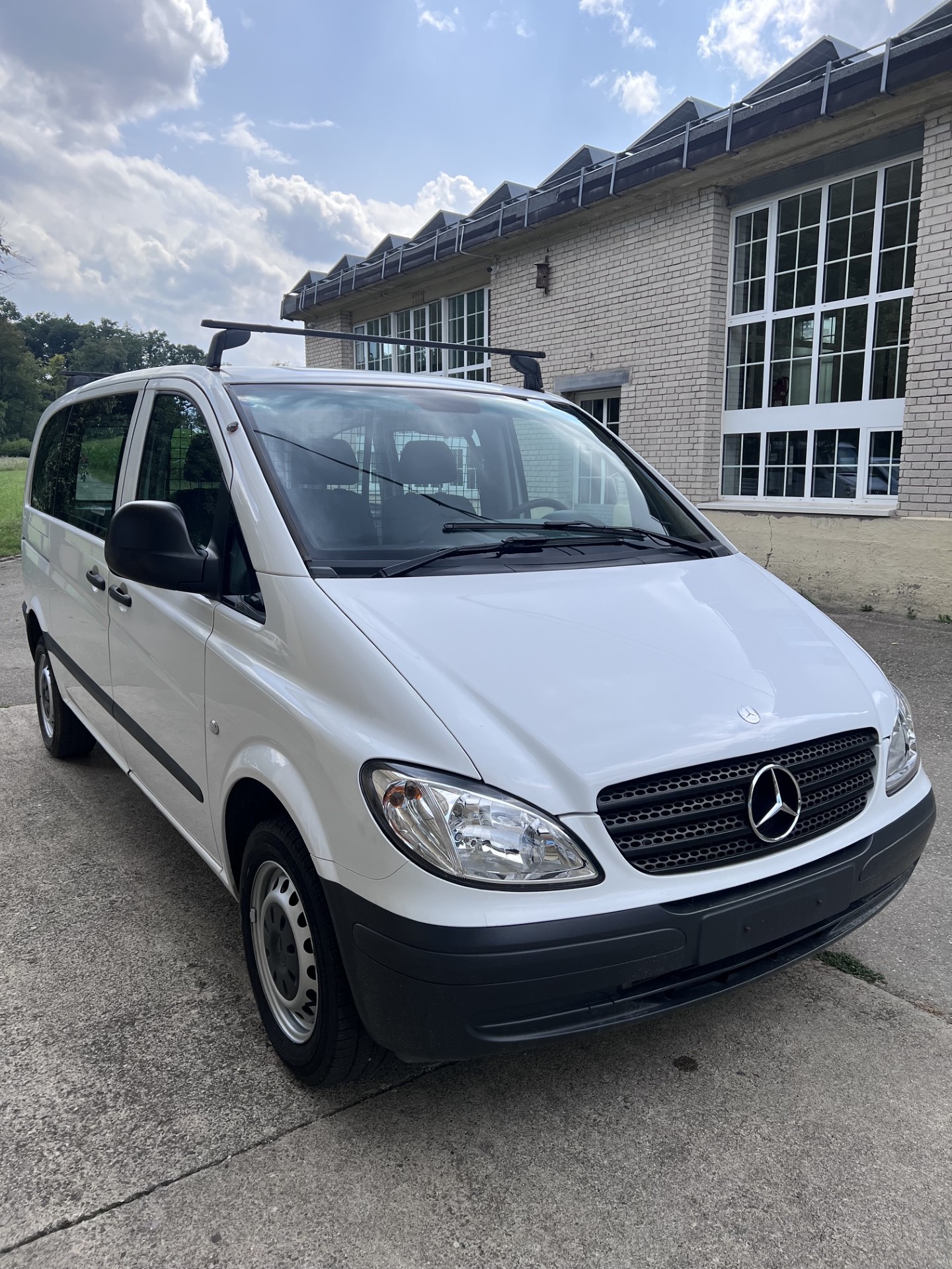 MERCEDES-BENZ Vito 111 CDI-image-2