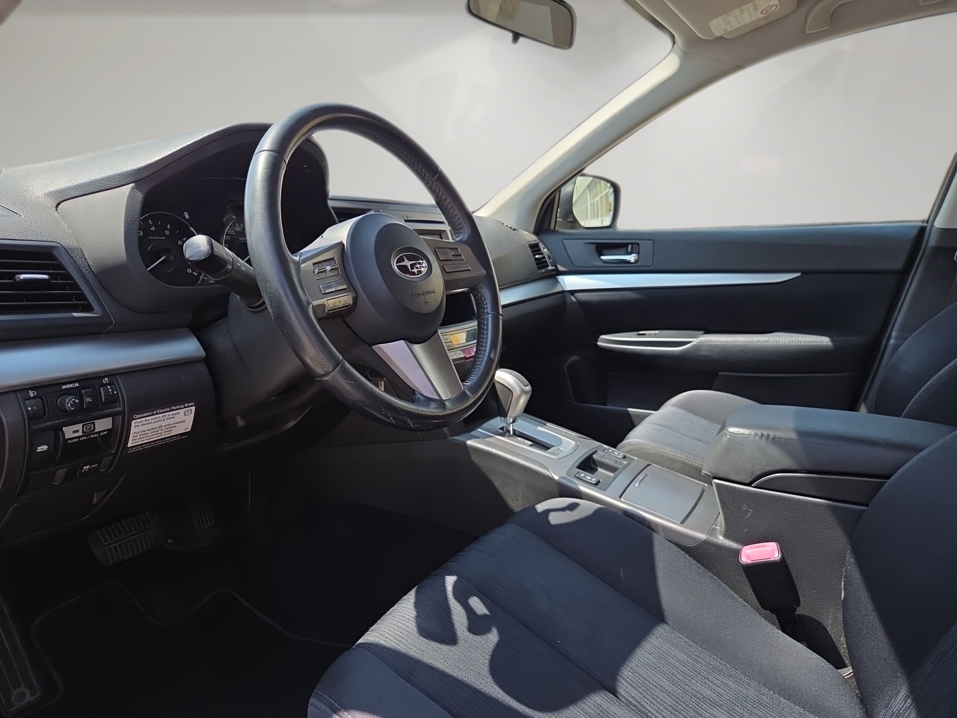 SUBARU Legacy 2.0i Swiss AWD Lineartronic-image-5