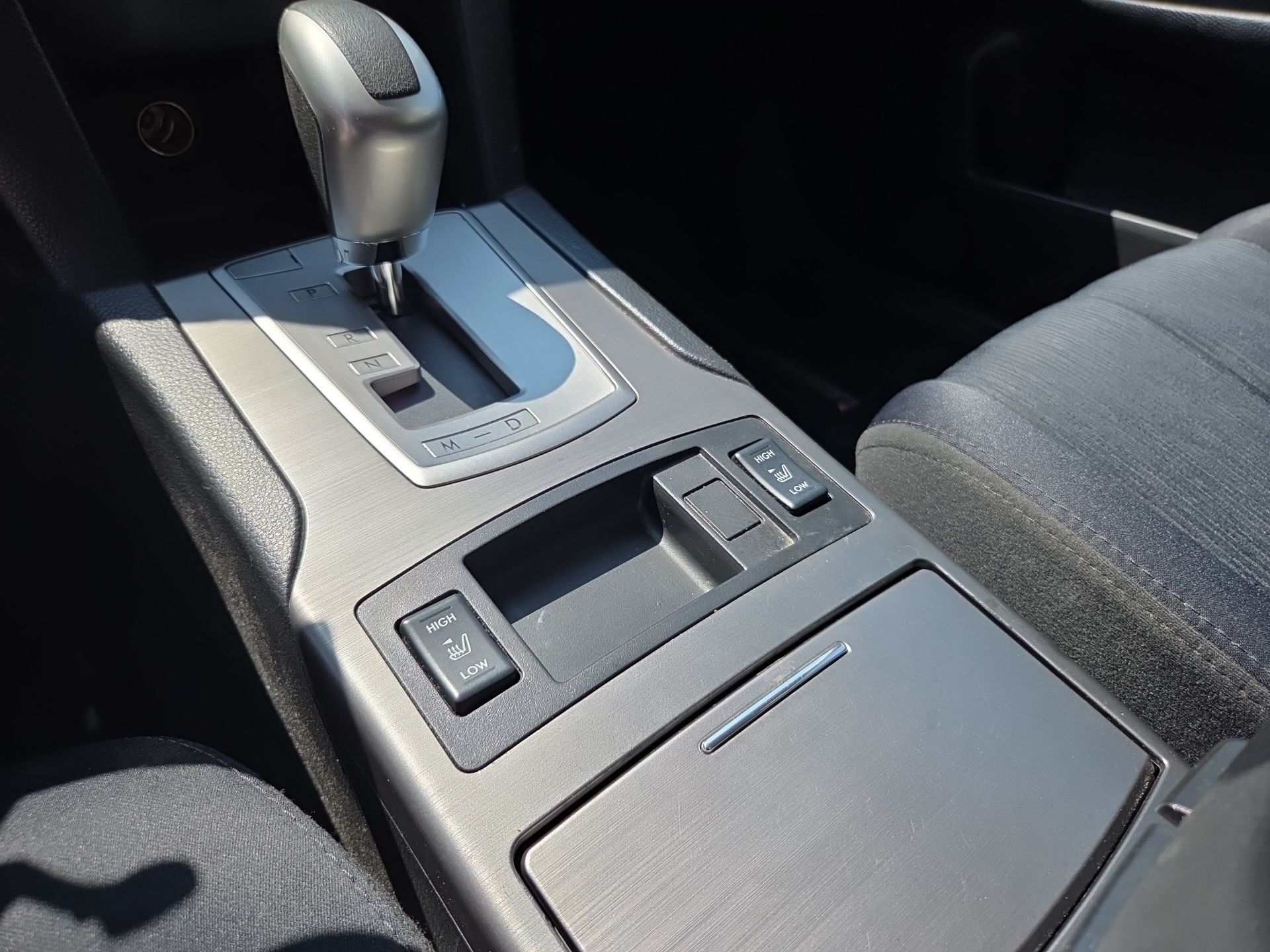 SUBARU Legacy 2.0i Swiss AWD Lineartronic-image-9
