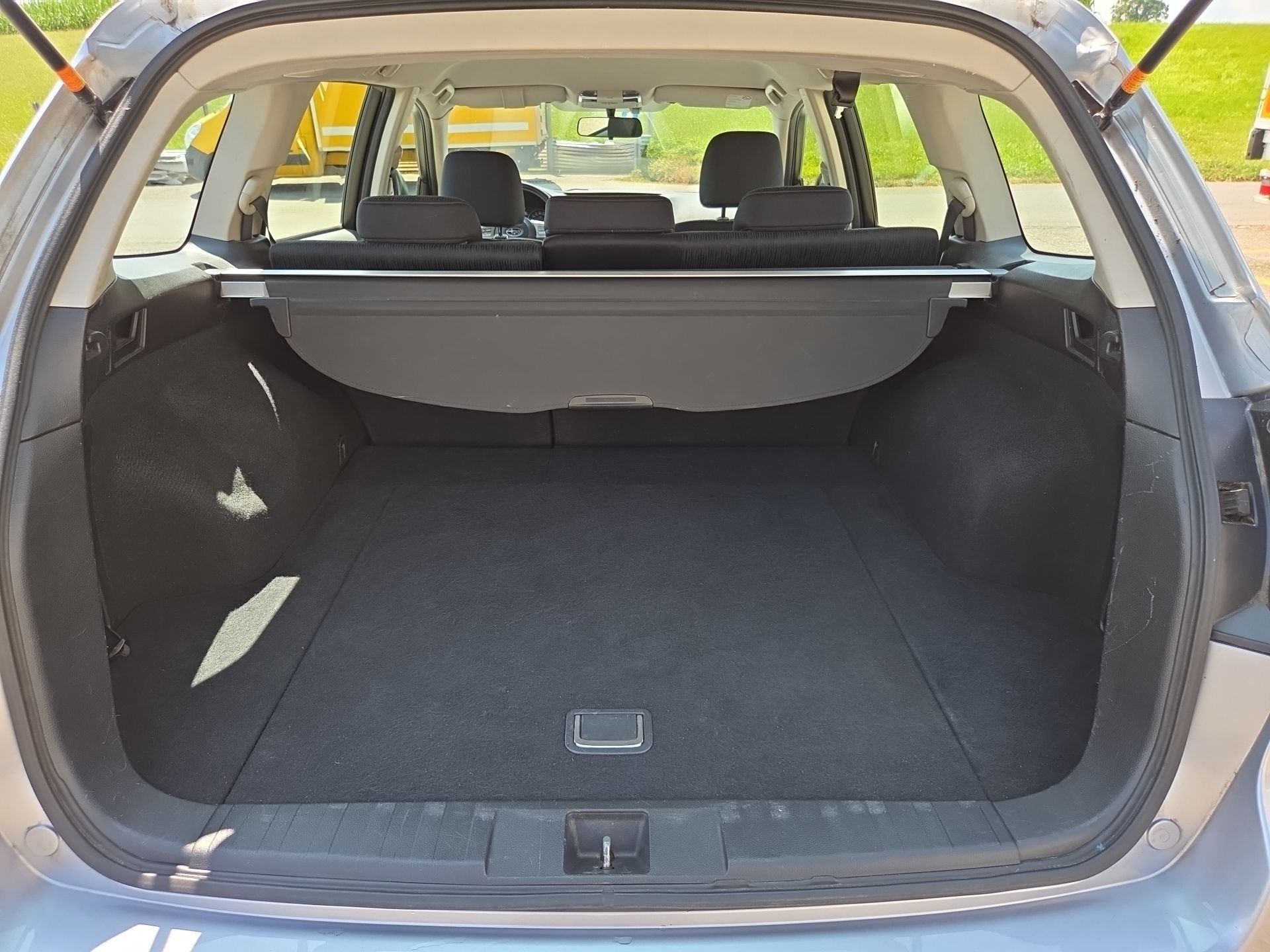 SUBARU Legacy 2.0i Swiss AWD Lineartronic-image-11