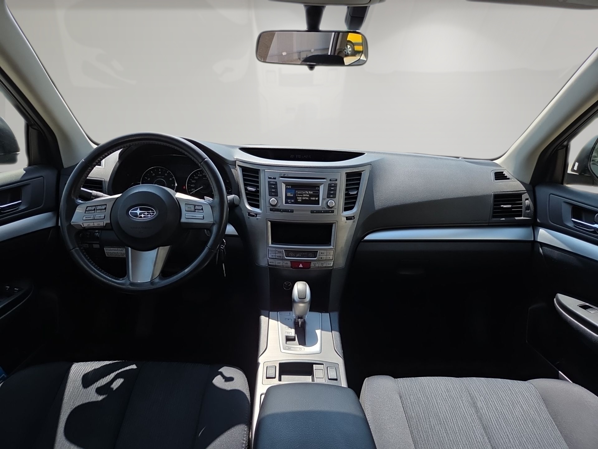 SUBARU Legacy 2.0i Swiss AWD Lineartronic-image-4