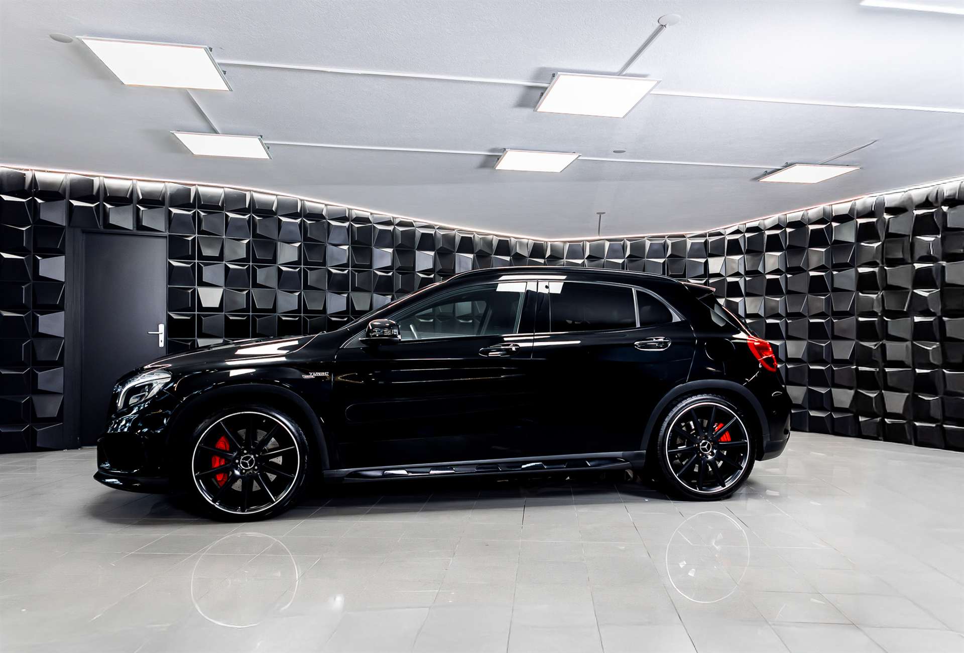 MERCEDES-BENZ GLA 45 AMG 4Matic 7G-DCT-image-1
