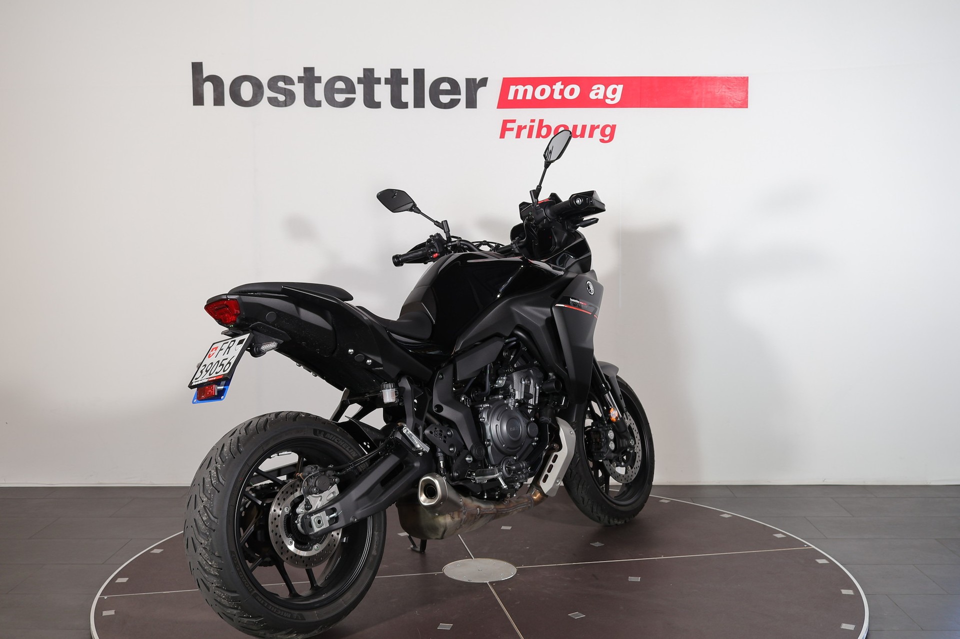 YAMAHA Tracer 7 35 kW-showroom-element-2