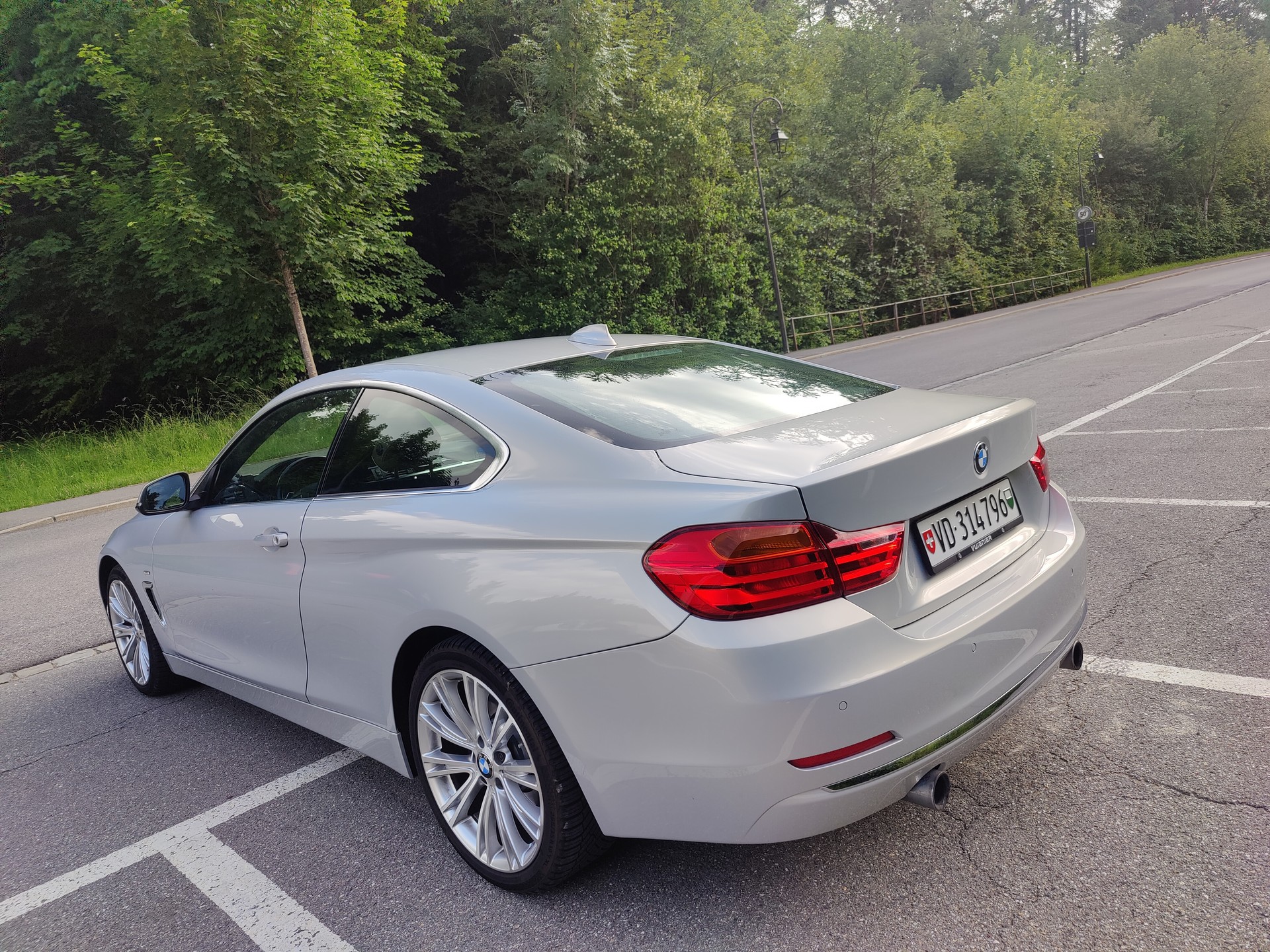 BMW 435i xDrive-image-3