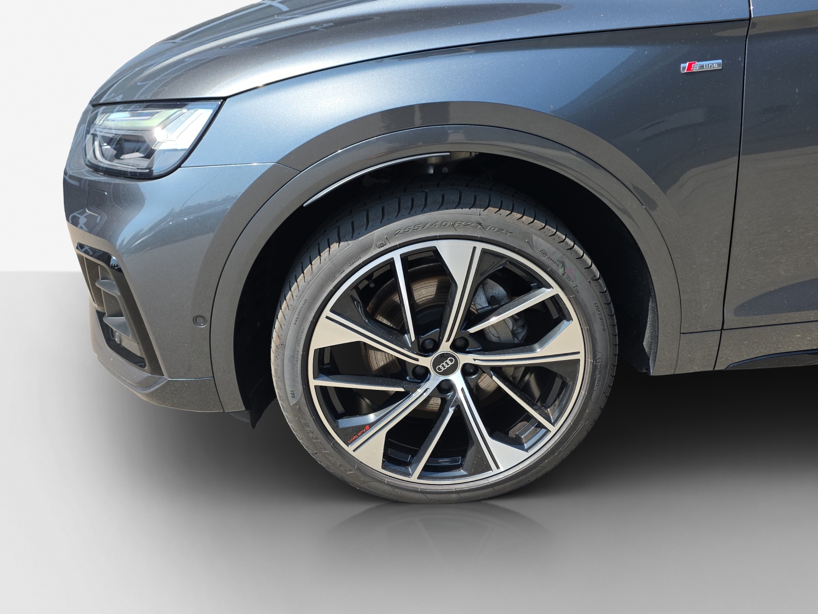 AUDI Q5 Sportback 40 TDI Blackedition quattro S-tronic-image-15