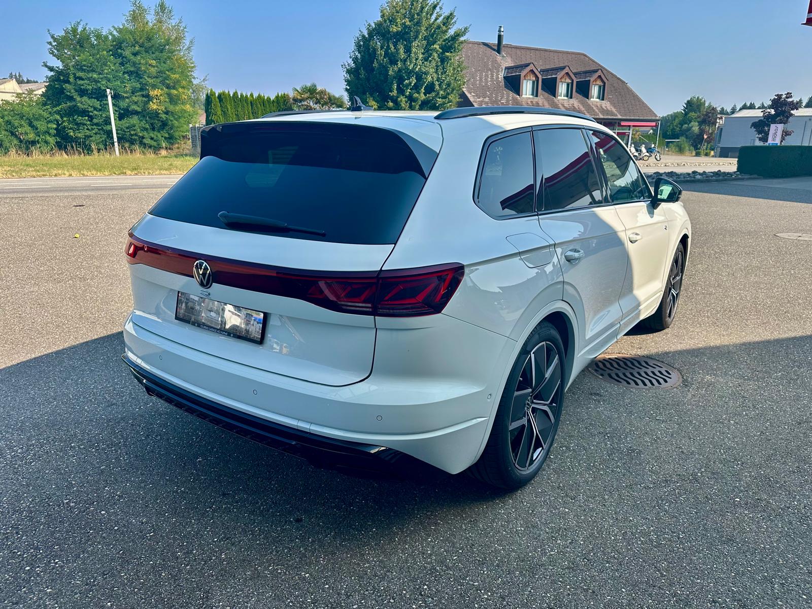 VW Touareg 3.0 TSI eHybrid R Tiptronic-image-5