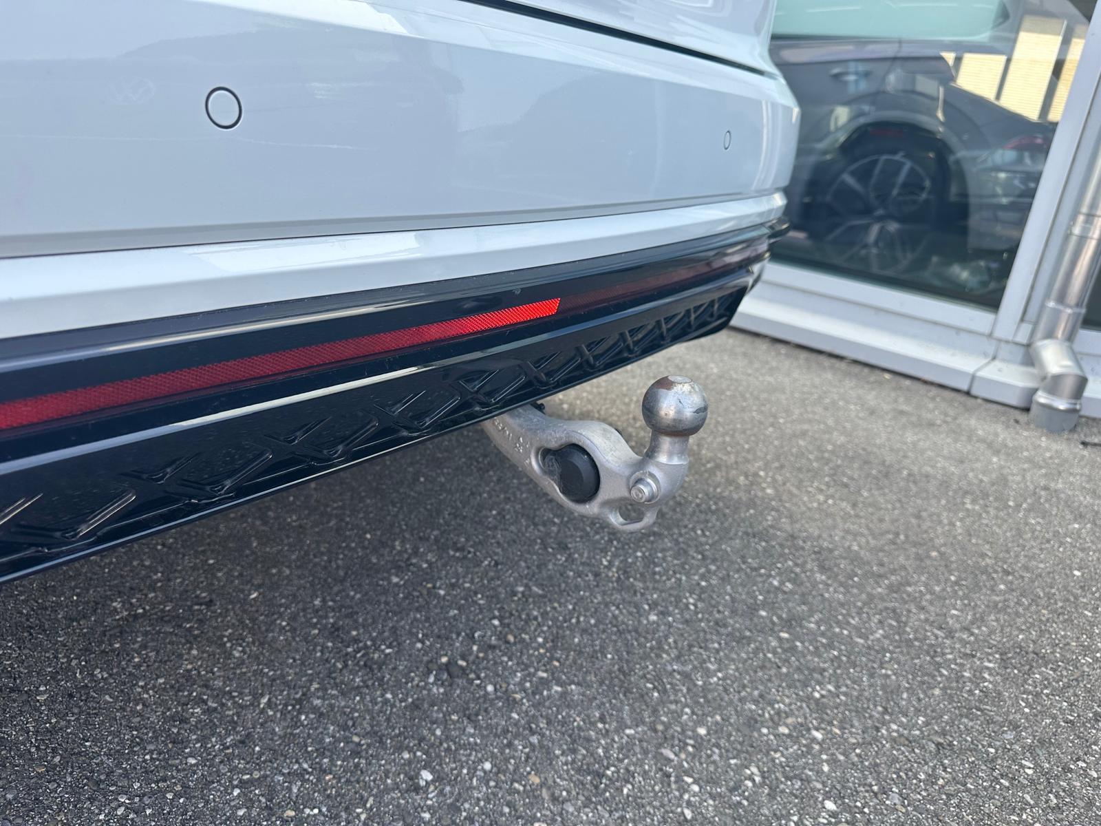 VW Touareg 3.0 TSI eHybrid R Tiptronic-image-31