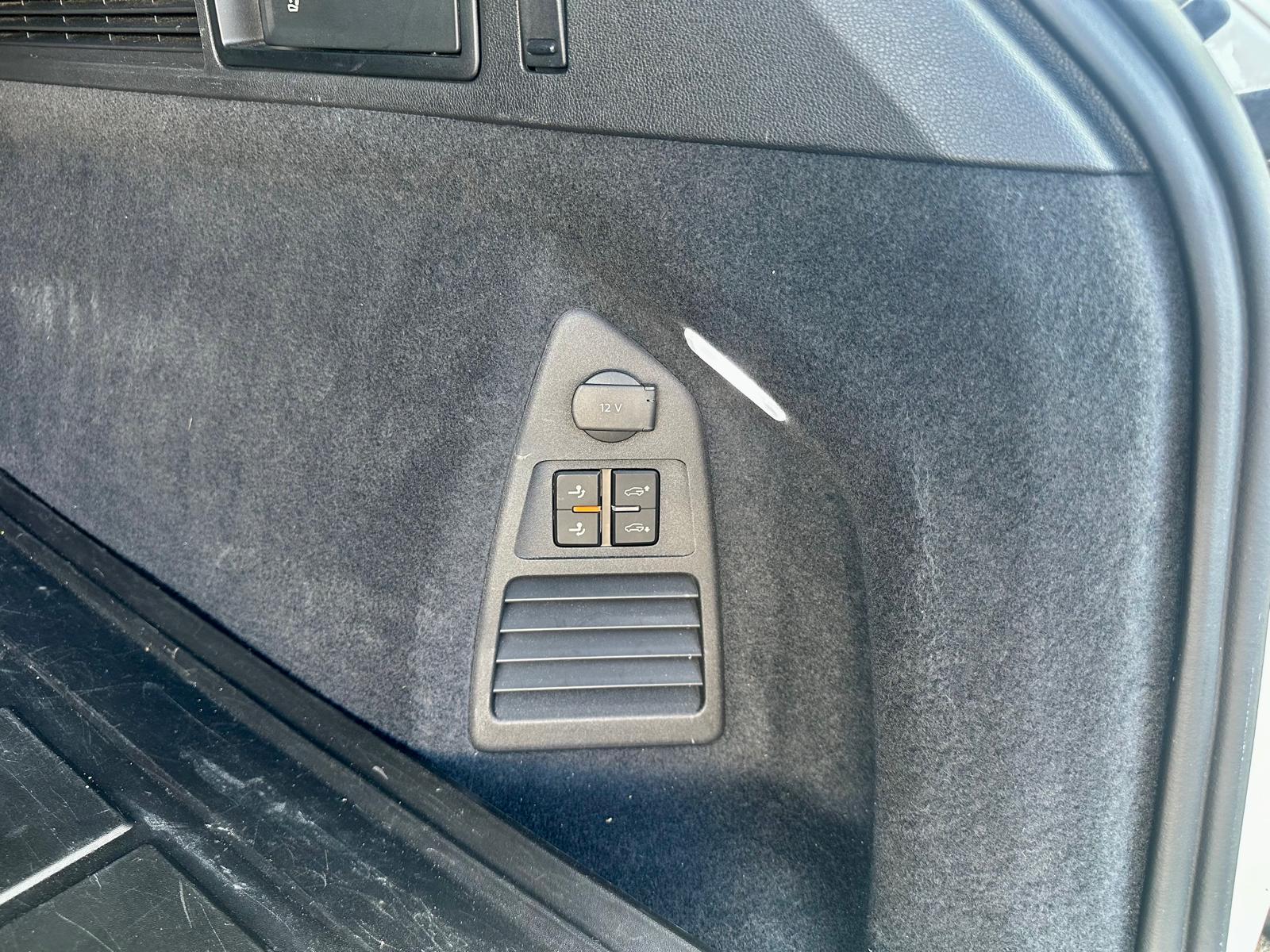 VW Touareg 3.0 TSI eHybrid R Tiptronic-image-30
