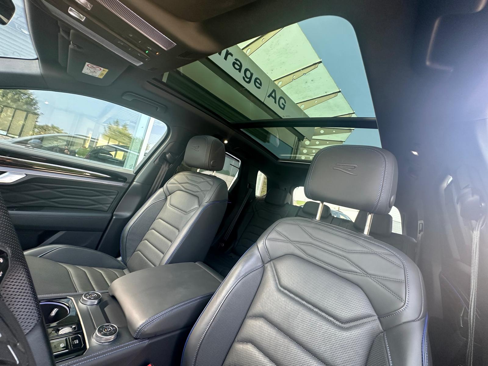 VW Touareg 3.0 TSI eHybrid R Tiptronic-image-24