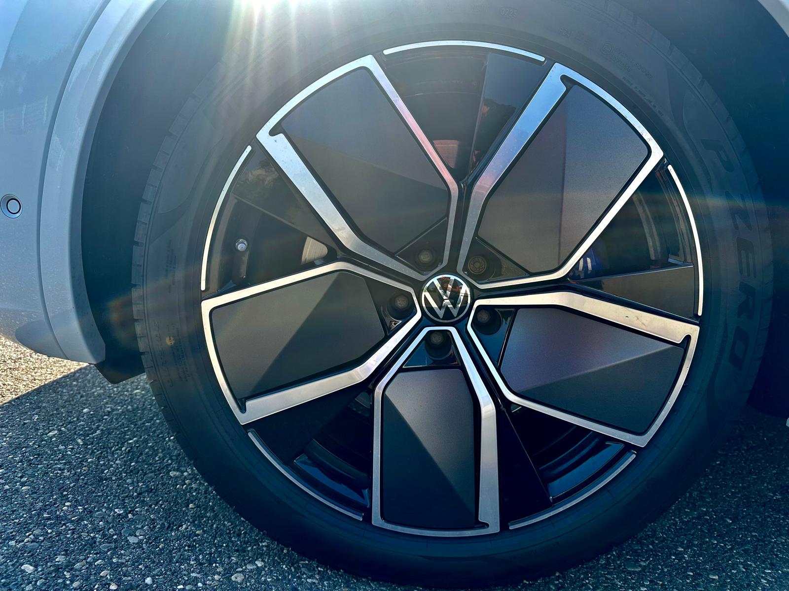 VW Touareg 3.0 TSI eHybrid R Tiptronic-image-9