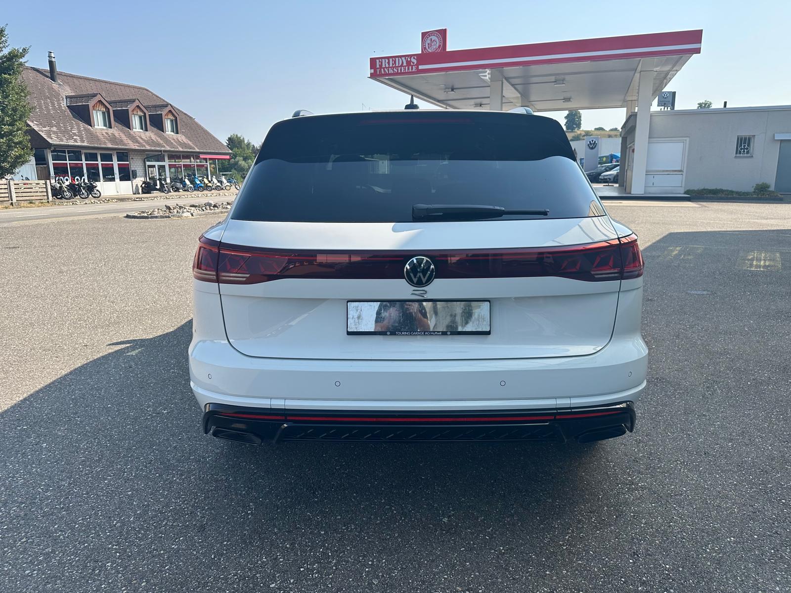 VW Touareg 3.0 TSI eHybrid R Tiptronic-image-4