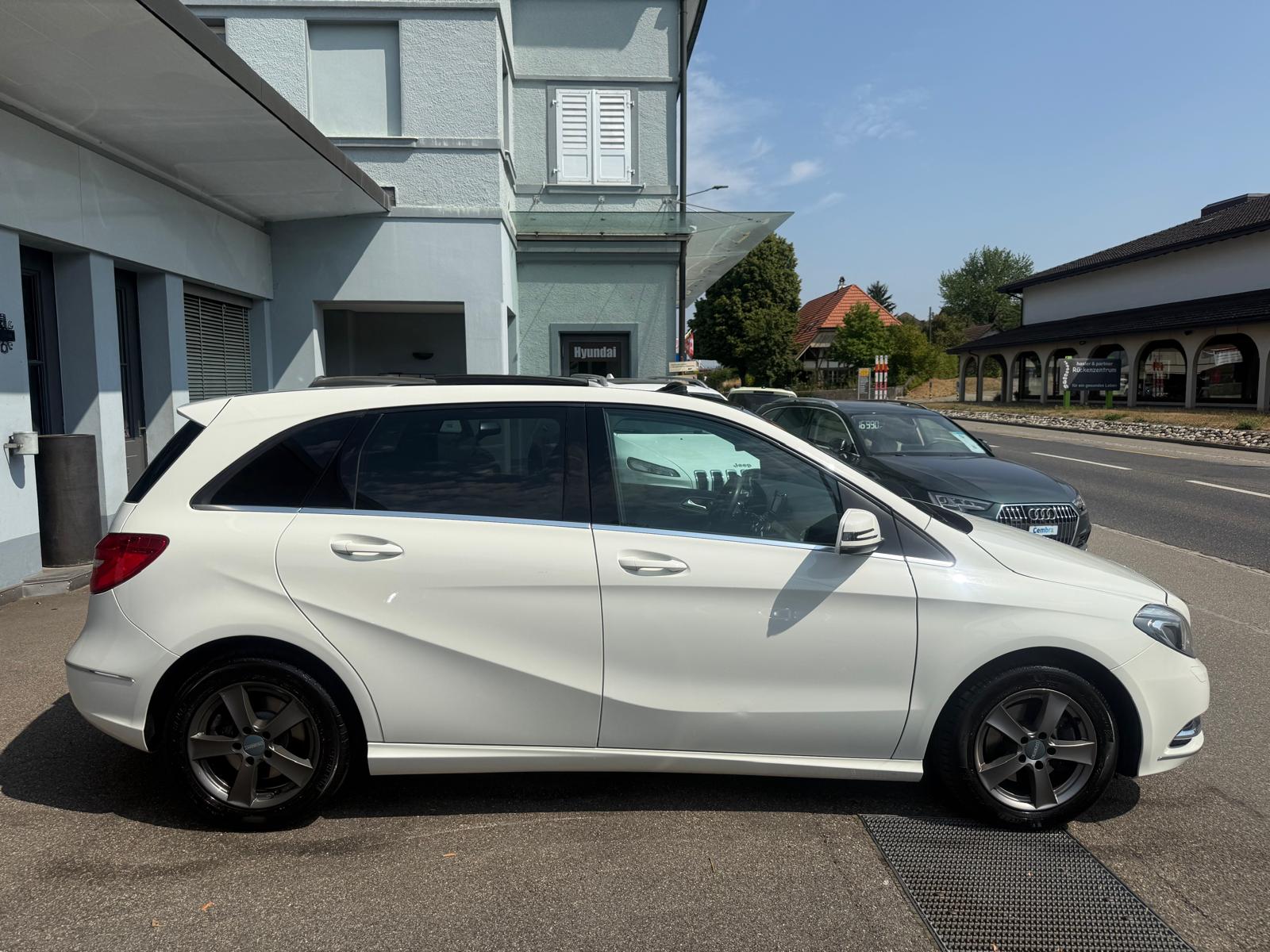 MERCEDES-BENZ B 220 4Matic 7G-DCT-image-5