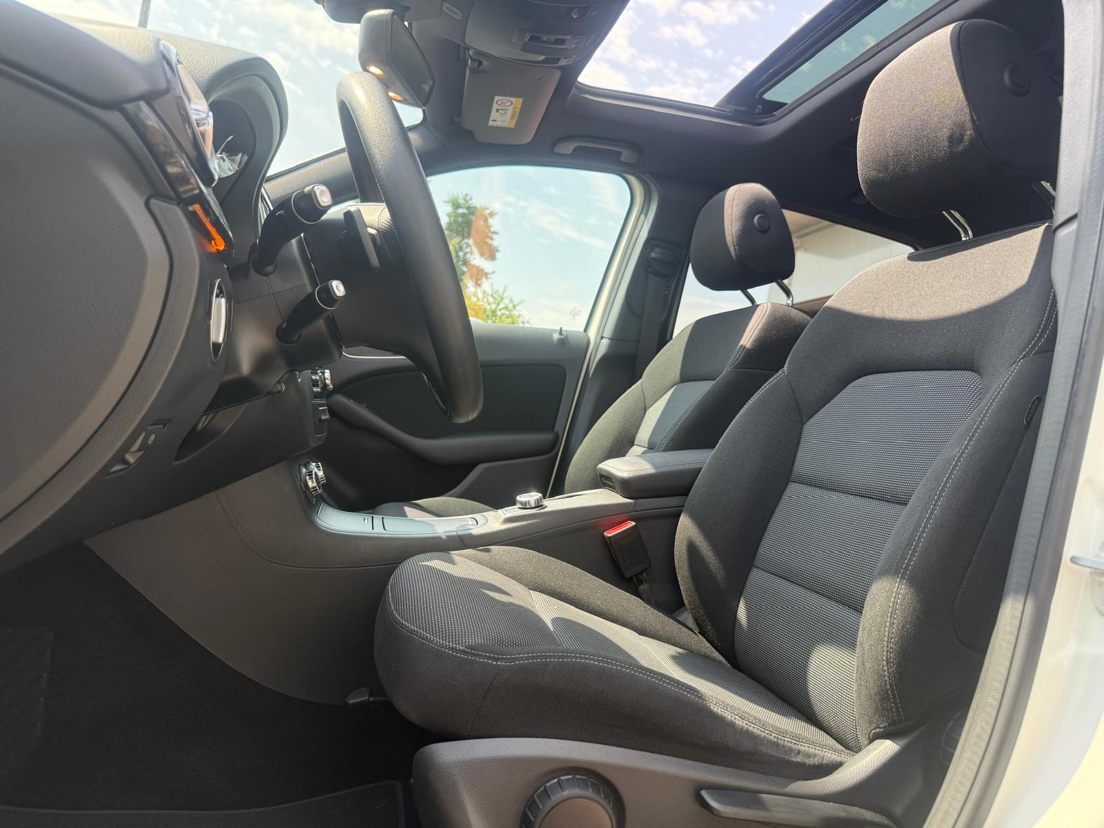 MERCEDES-BENZ B 220 4Matic 7G-DCT-image-9