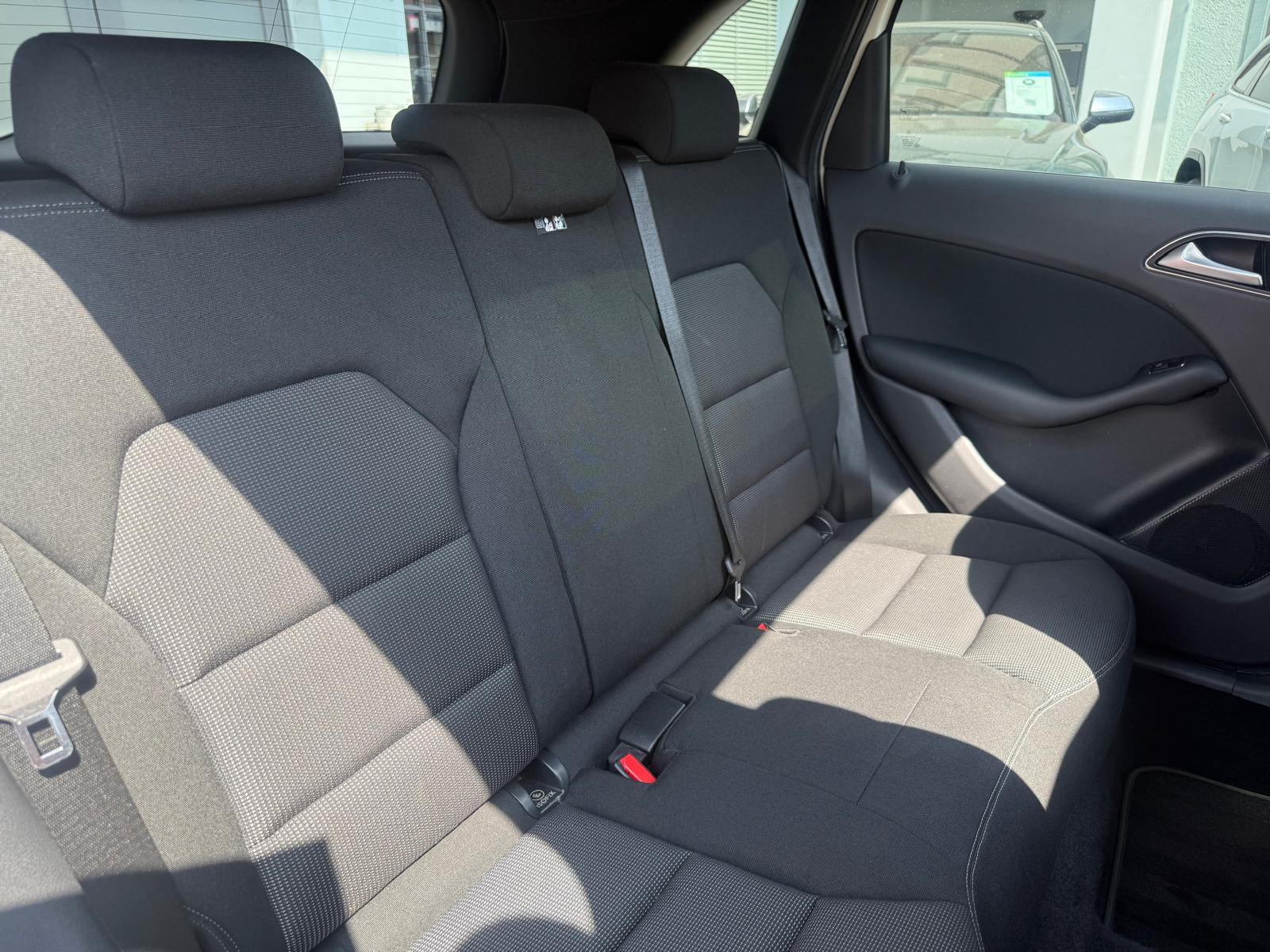 MERCEDES-BENZ B 220 4Matic 7G-DCT-image-14