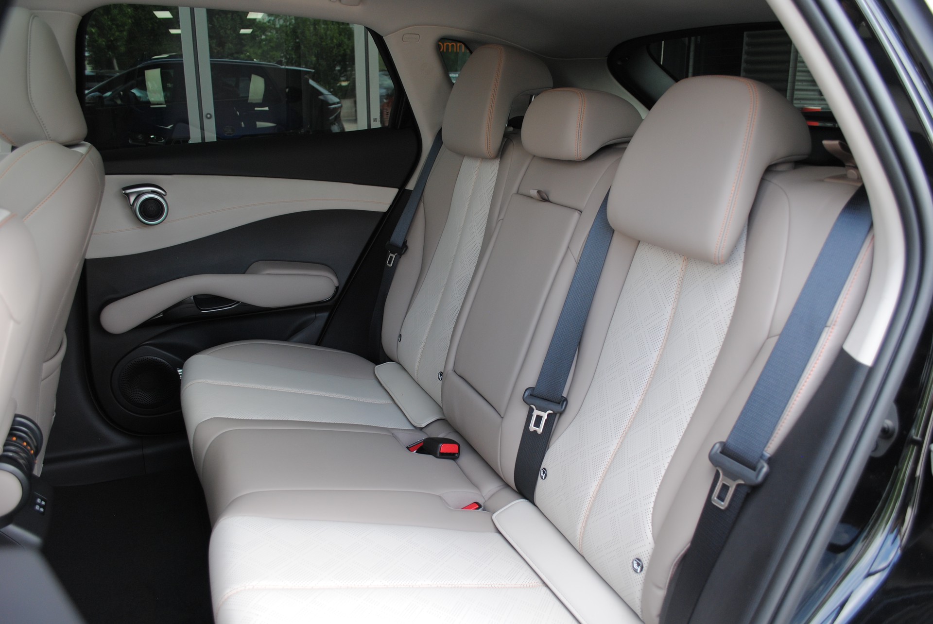 BYD Atto 3 EVO 74.8 kWh Excellence AWD-image-16
