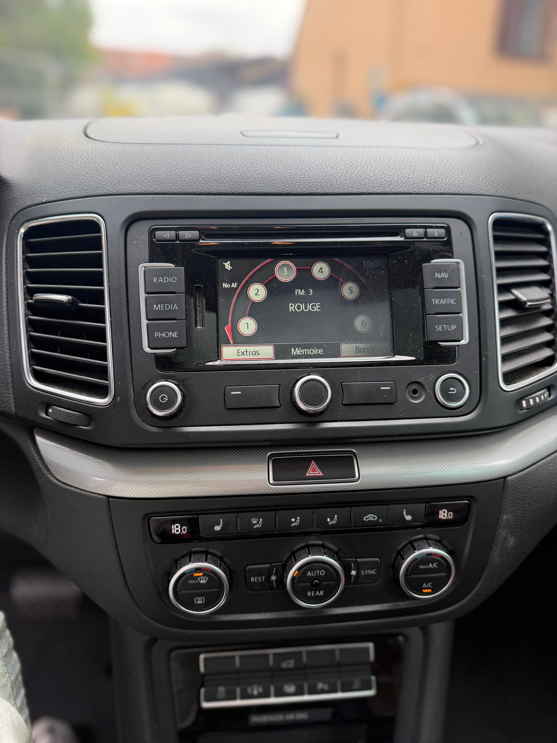 VW Sharan 2.0 TSI Design DSG-image-7