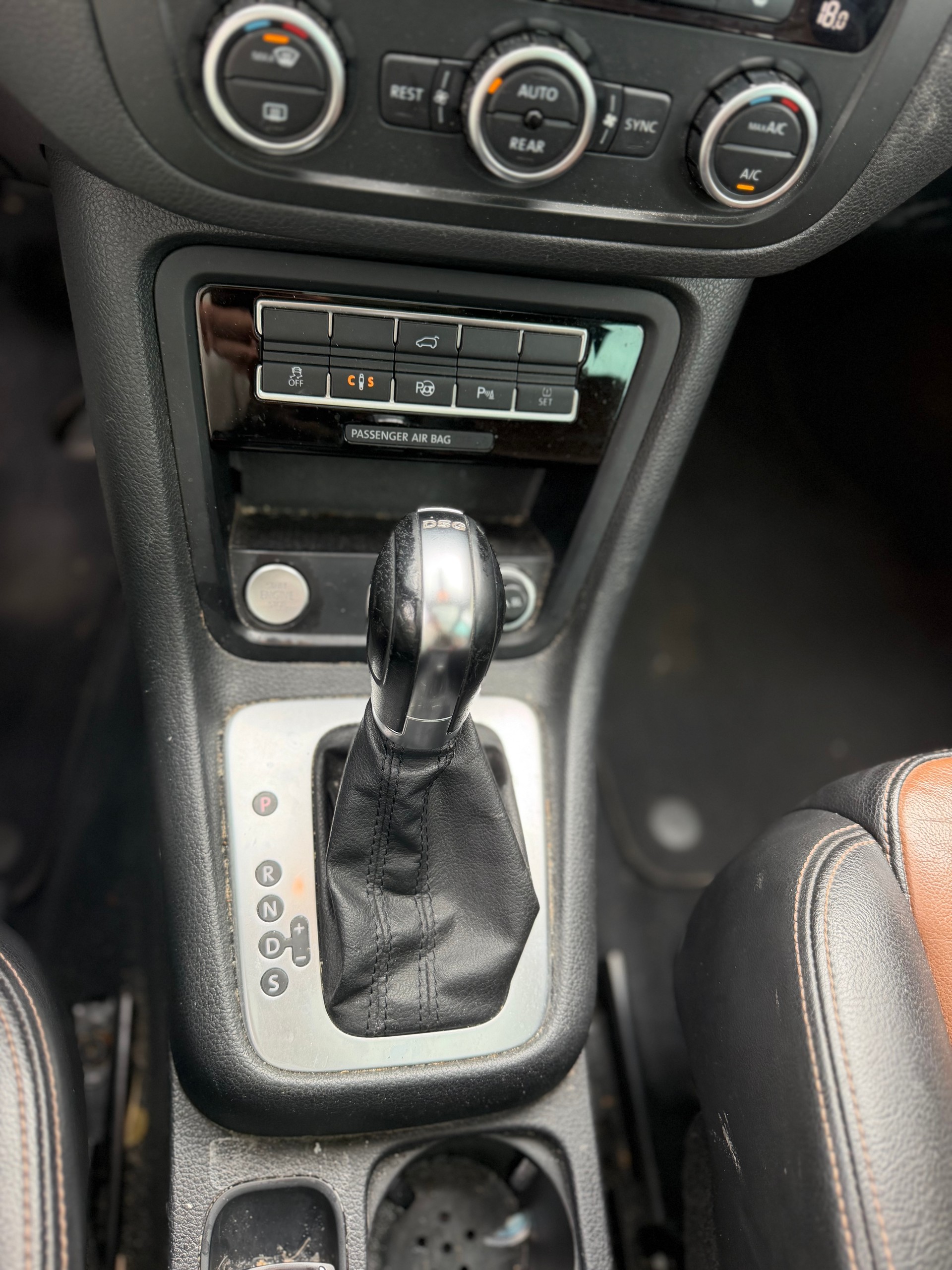 VW Sharan 2.0 TSI Design DSG-image-10