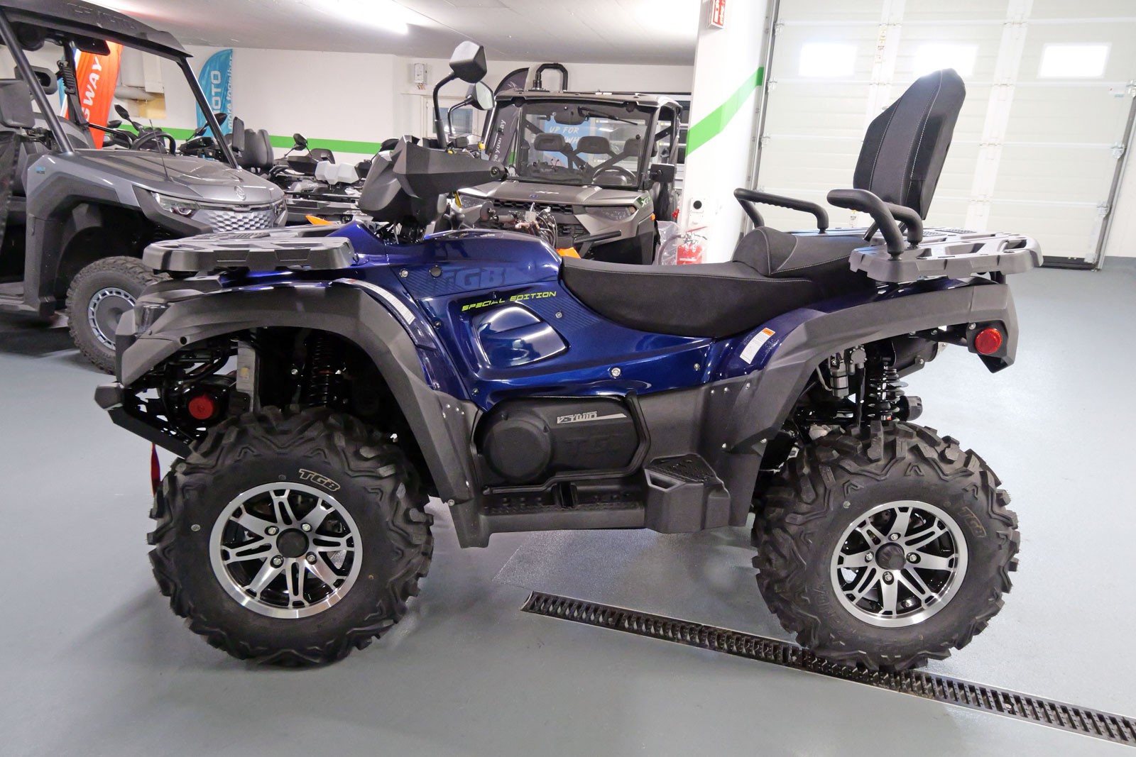 TGB Blade 1000 EFI LT 4x4-showroom-element-3