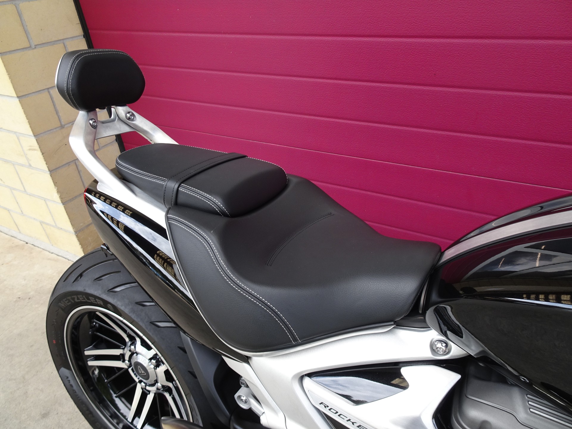 TRIUMPH Rocket 3 GT-image-6