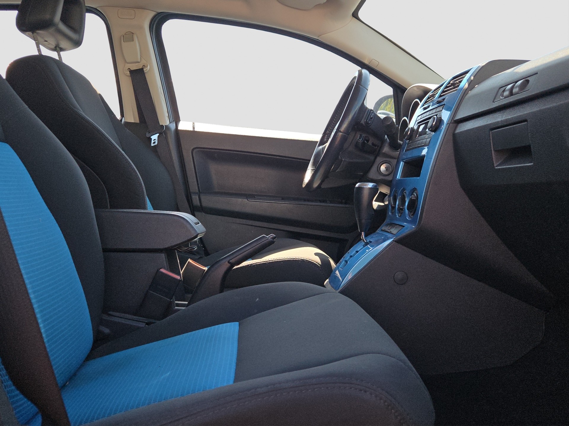 DODGE Caliber 2.0 SXT CVT-image-14