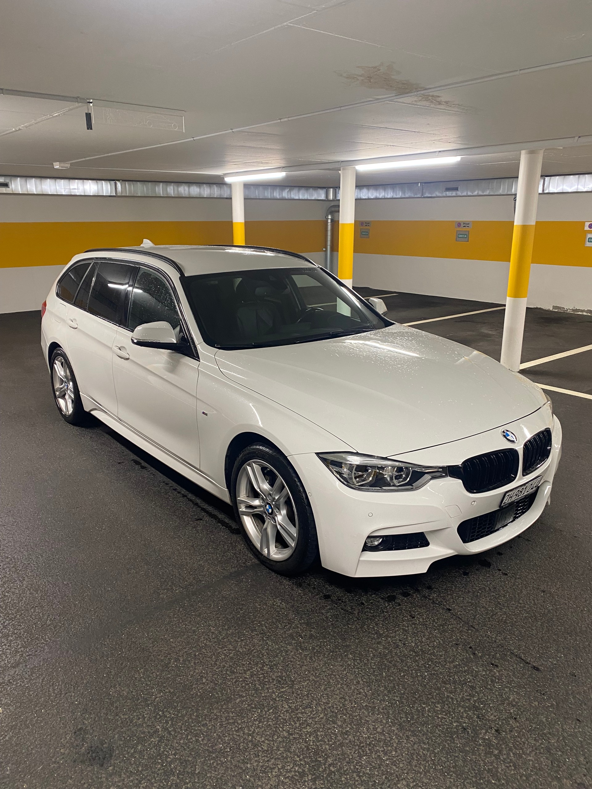 BMW 320d xDrive-image-1